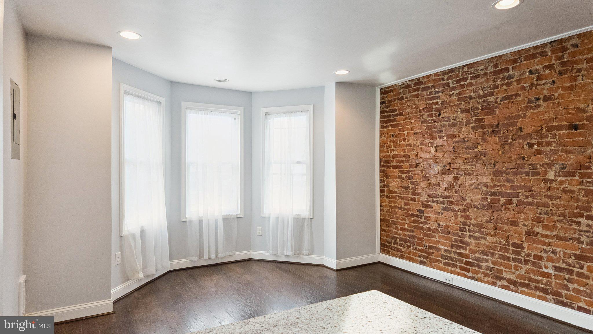 FRANKFORD - Residential Income