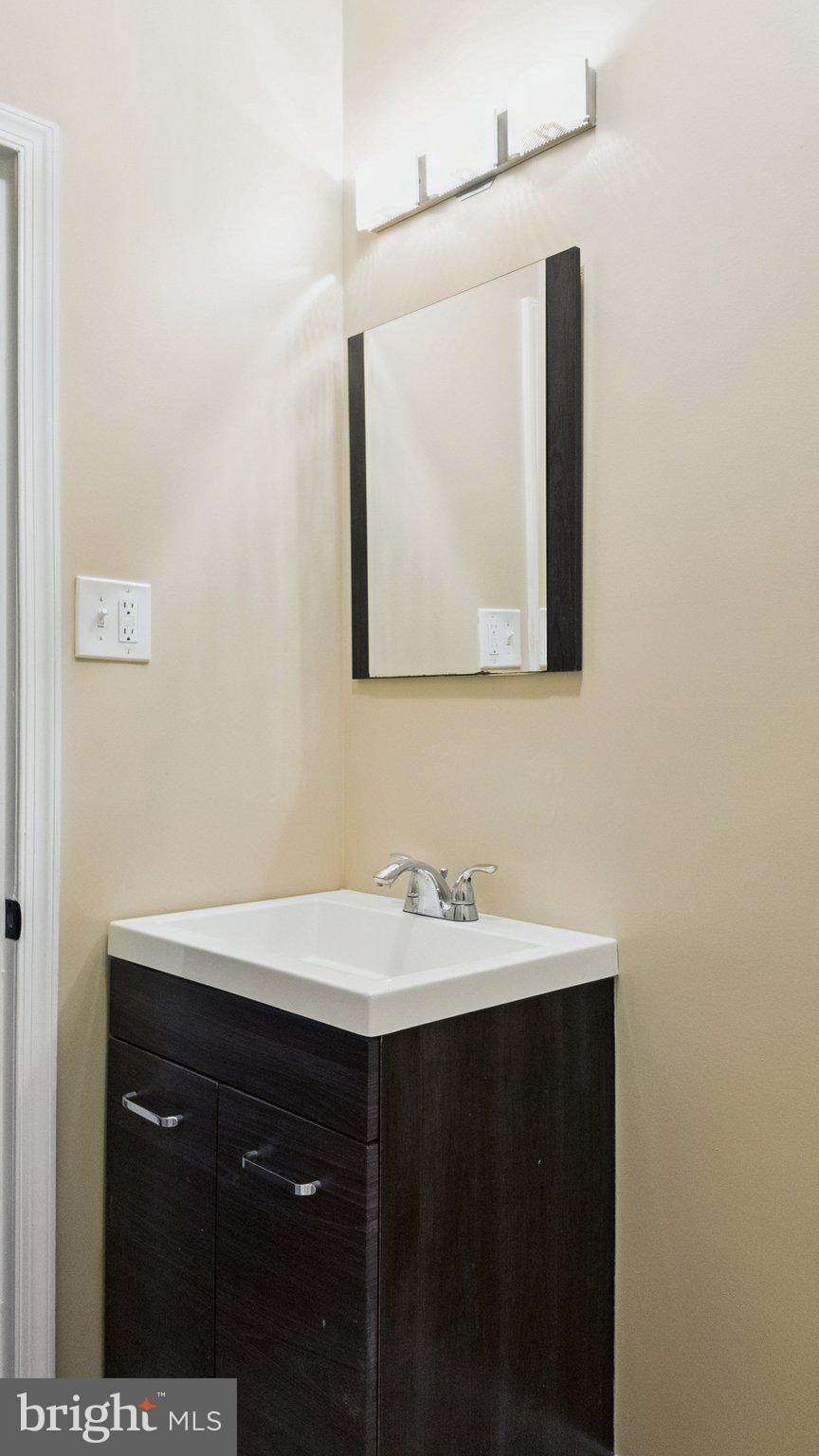 FRANKFORD - Residential Income