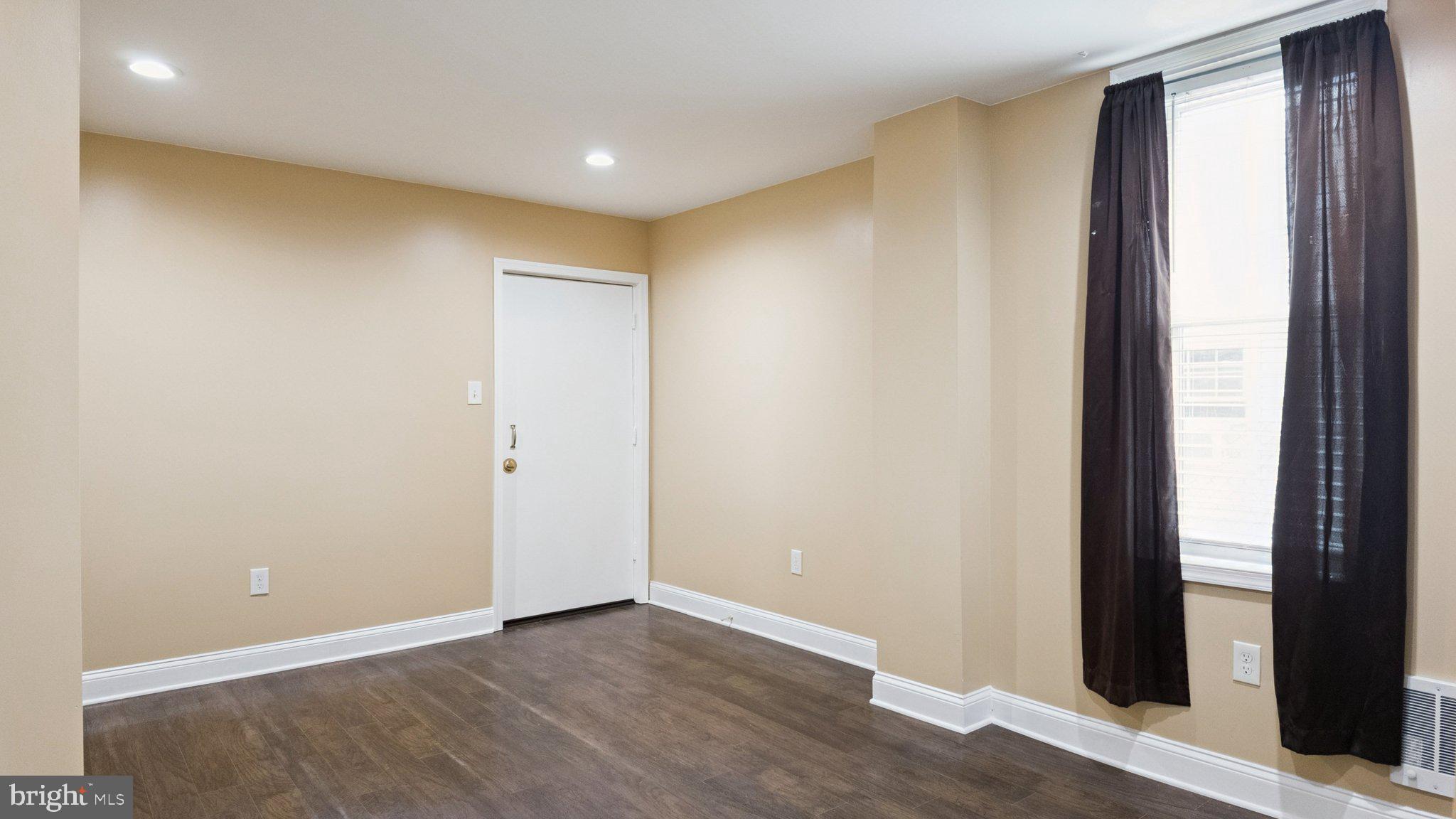 FRANKFORD - Residential Income