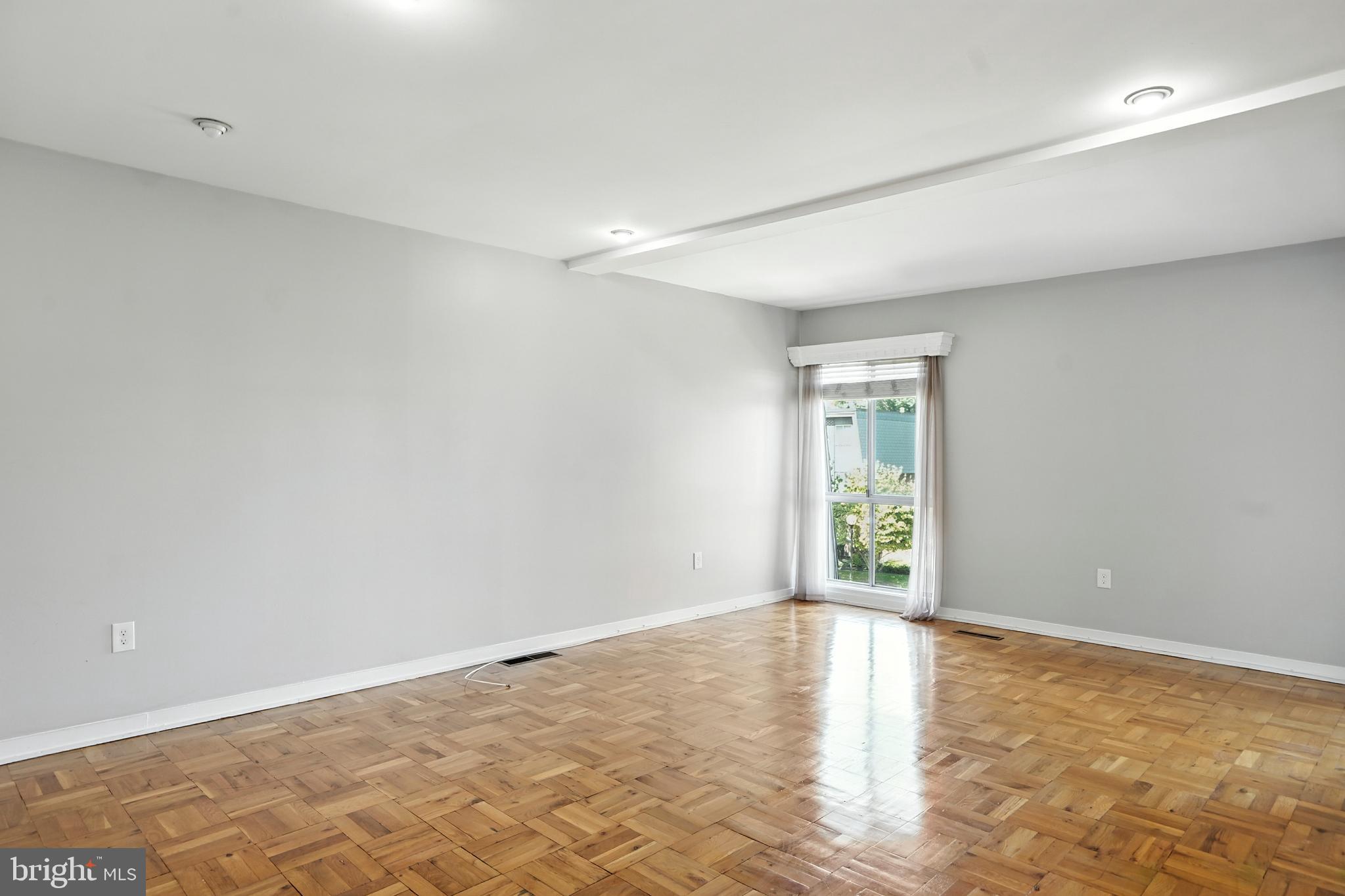 STEVENSON VILLAGE - Residential Lease