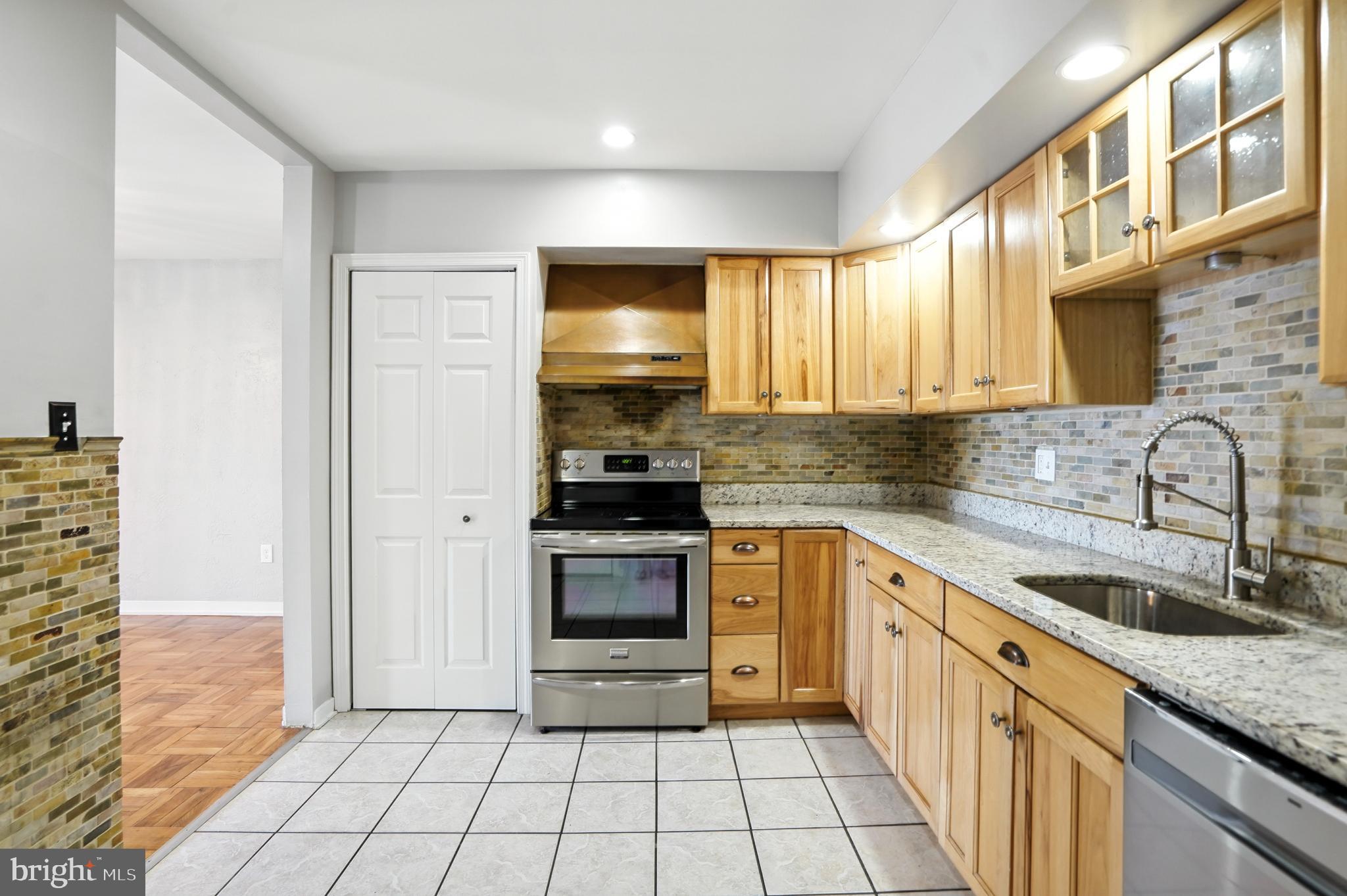 STEVENSON VILLAGE - Residential Lease