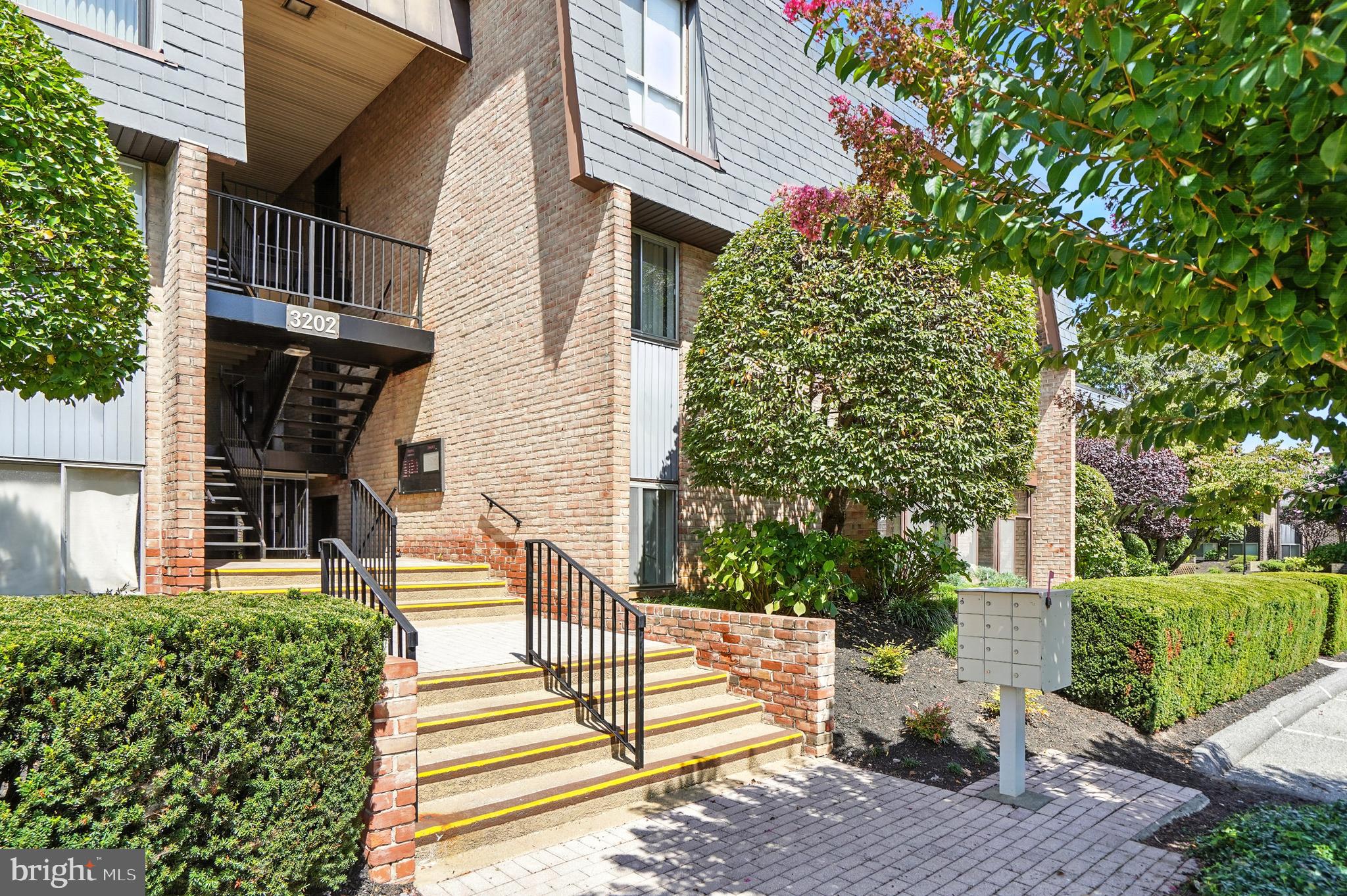 STEVENSON VILLAGE - Residential Lease