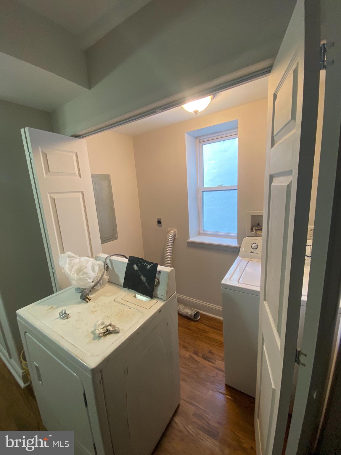 FAIRMOUNT - Residential