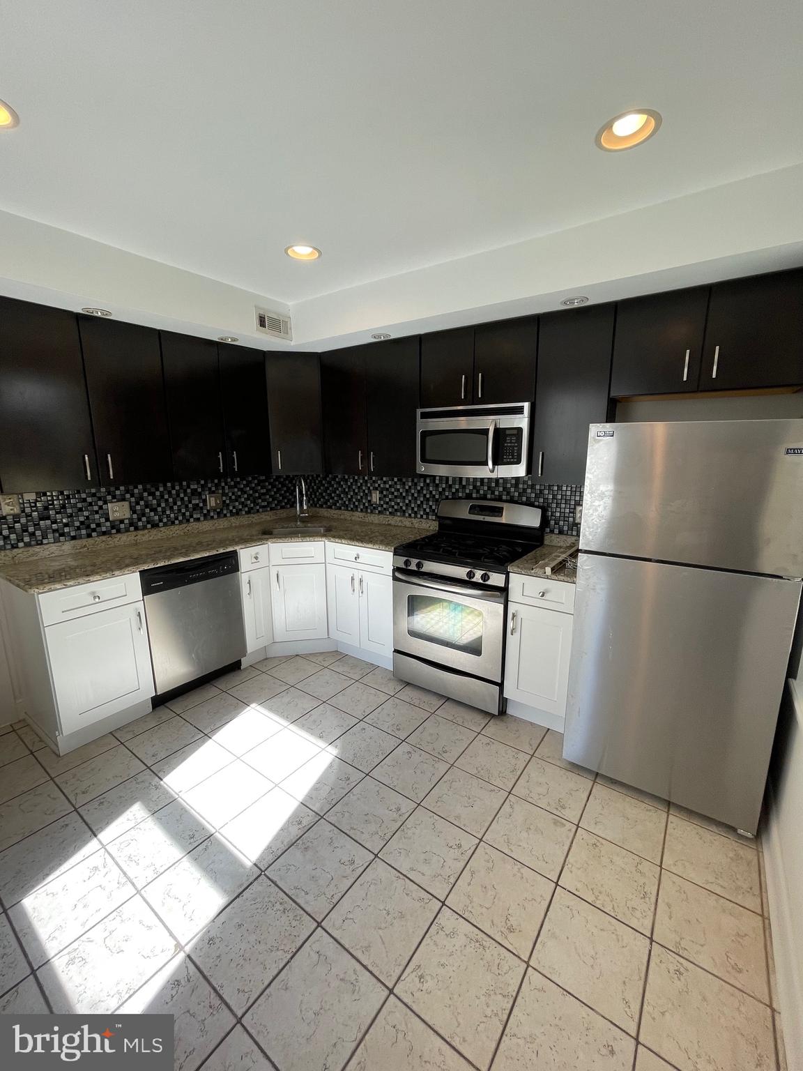 FAIRMOUNT - Residential