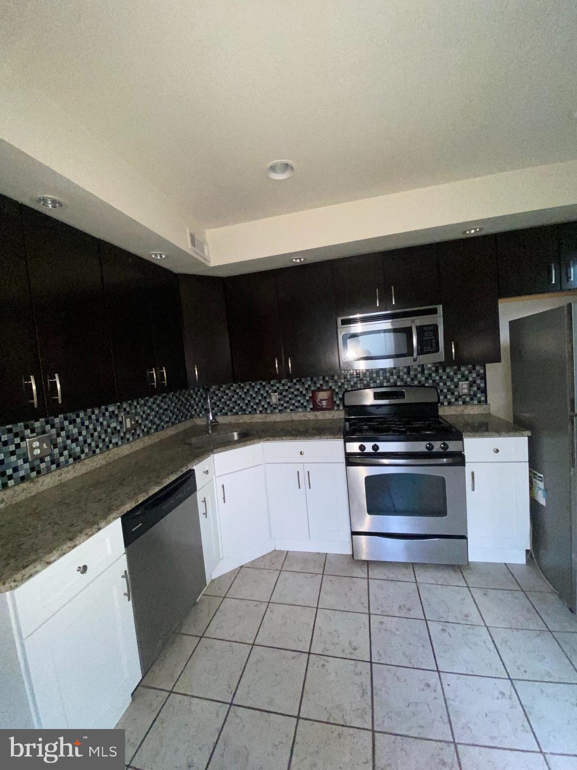 FAIRMOUNT - Residential