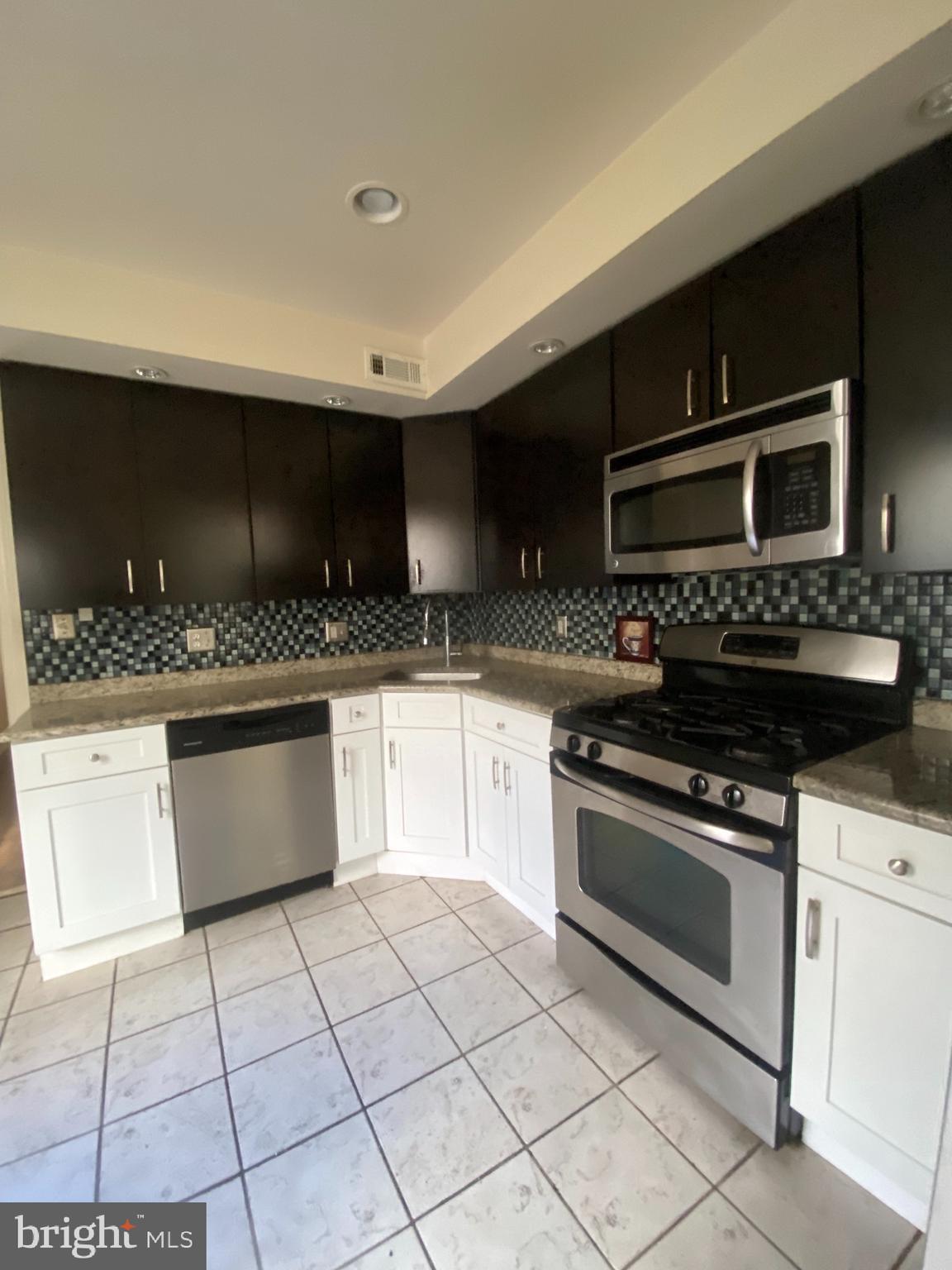 FAIRMOUNT - Residential