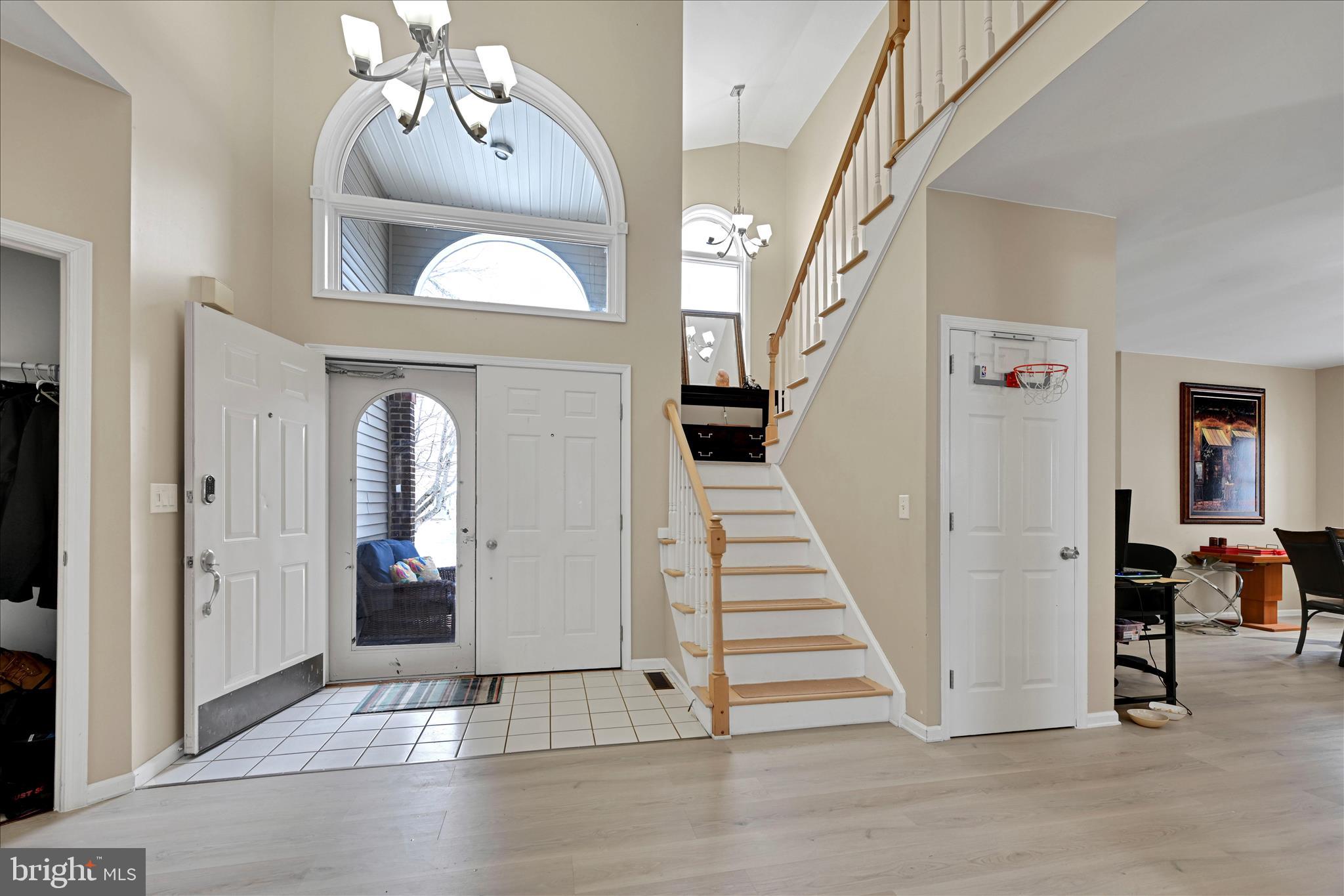 CREEKSIDE - Residential