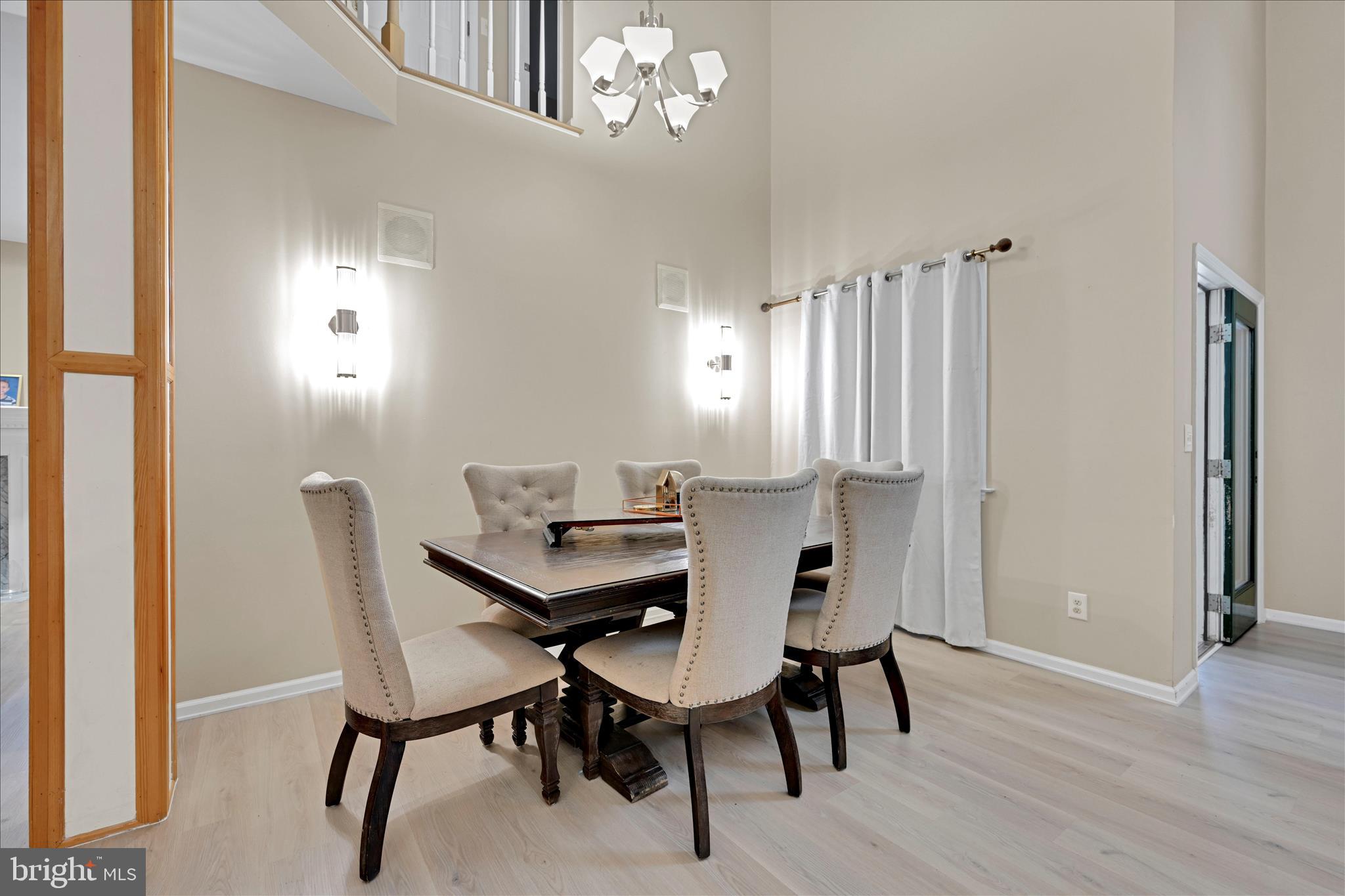 CREEKSIDE - Residential