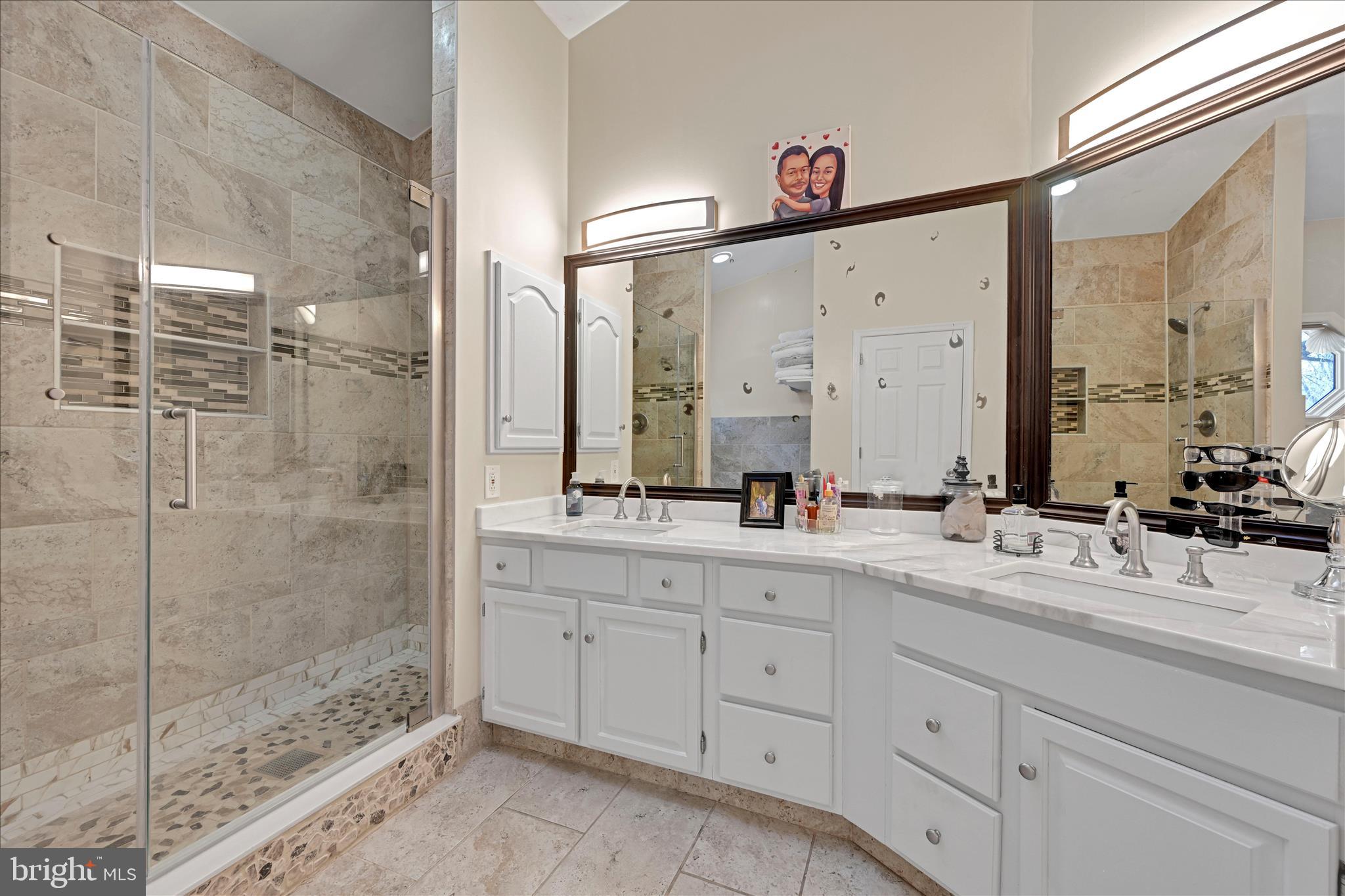 CREEKSIDE - Residential