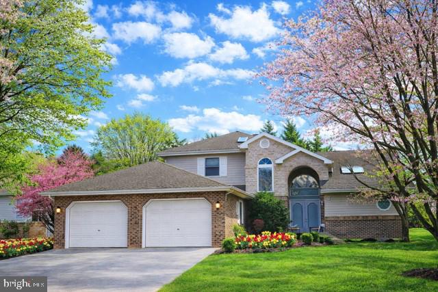 CREEKSIDE - Residential