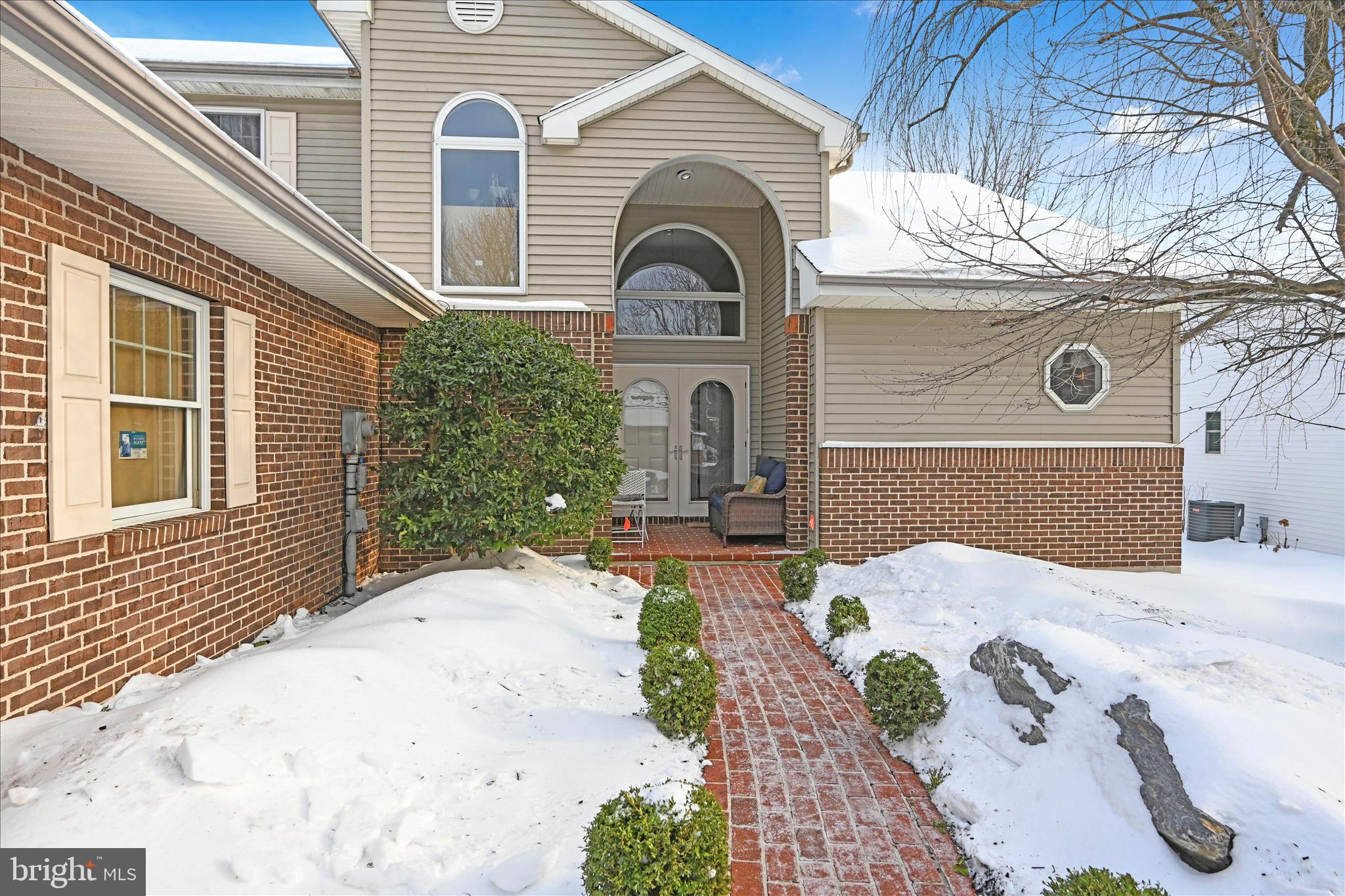 CREEKSIDE - Residential