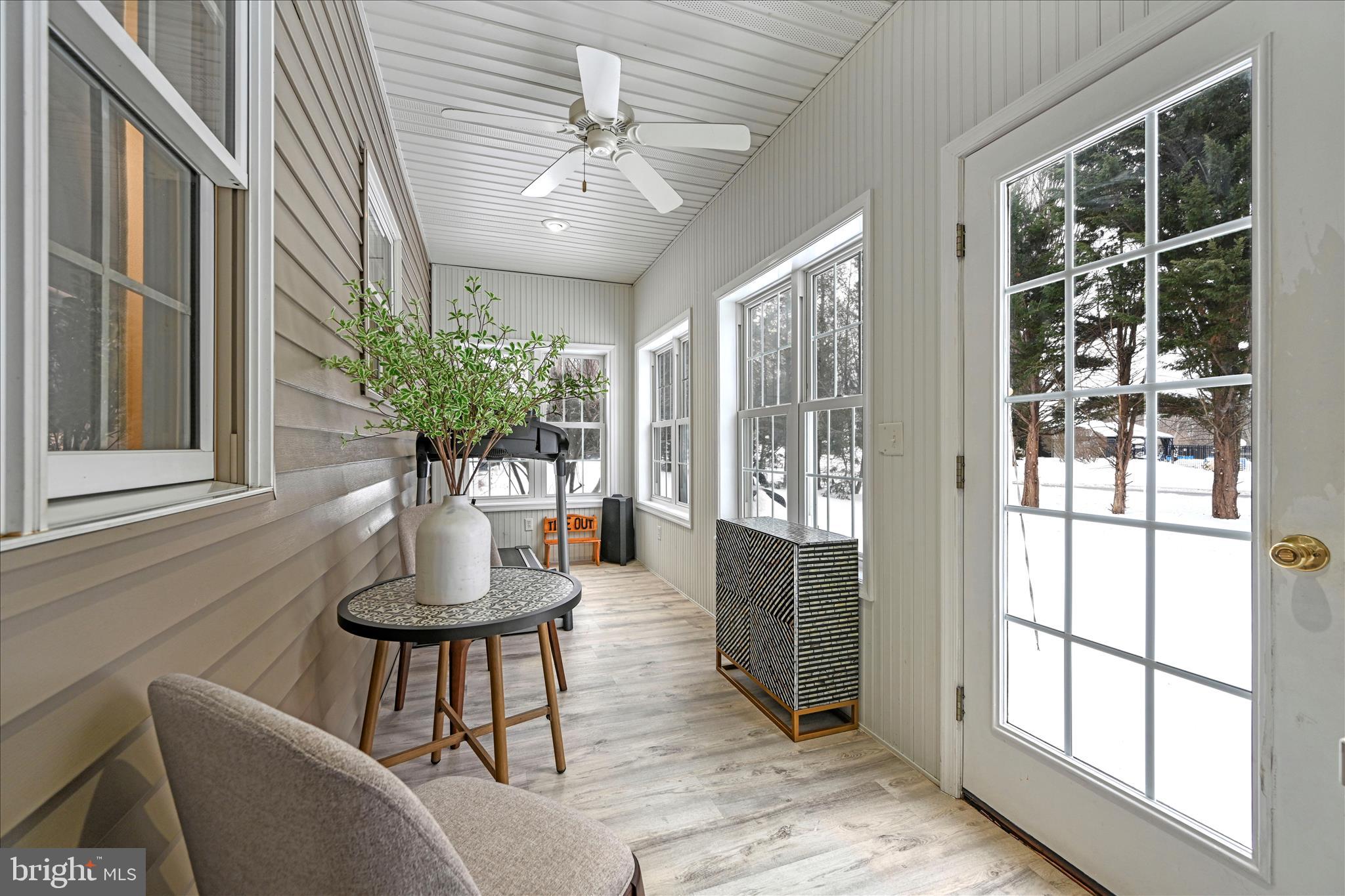 CREEKSIDE - Residential