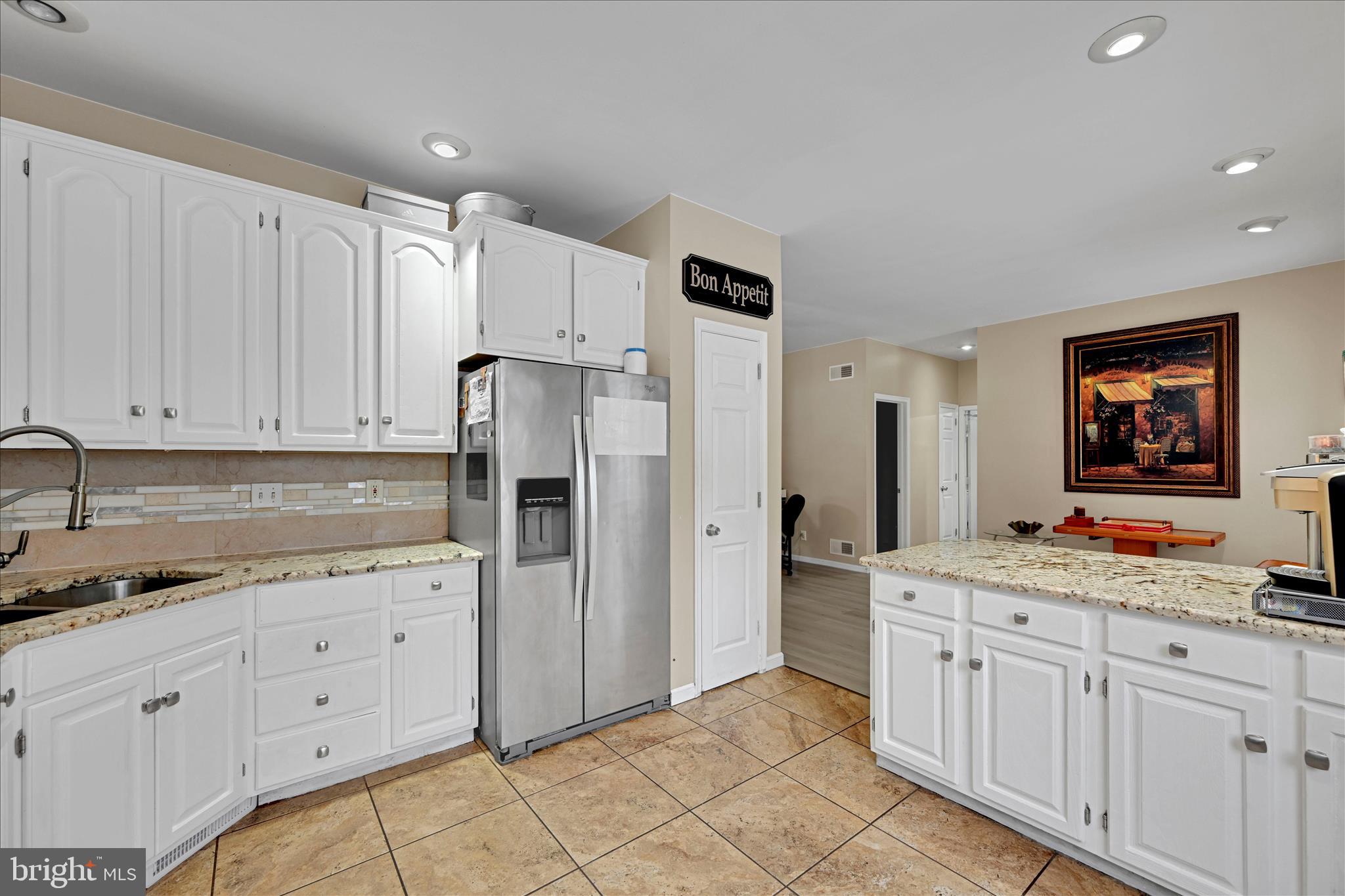 CREEKSIDE - Residential