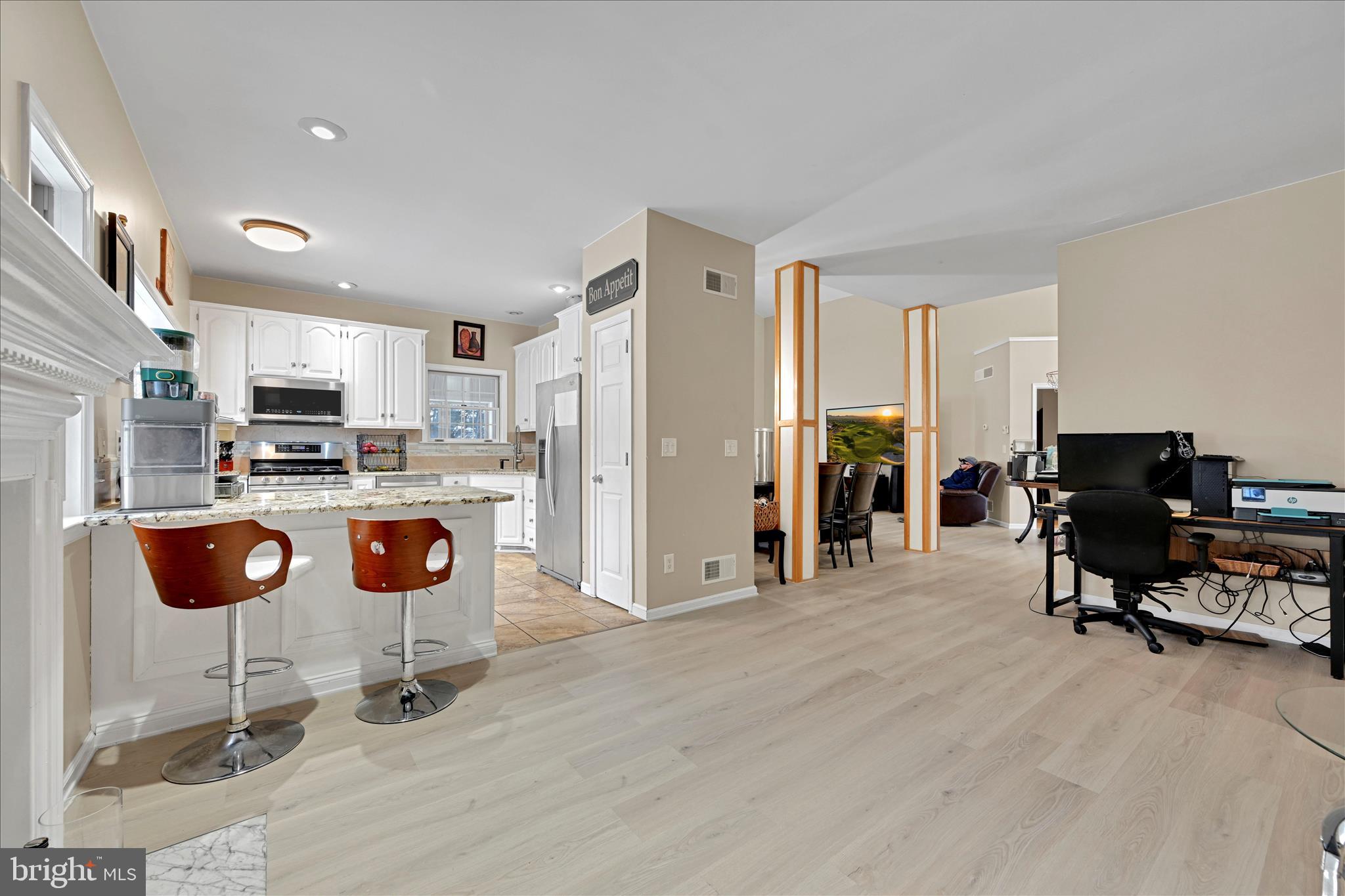 CREEKSIDE - Residential