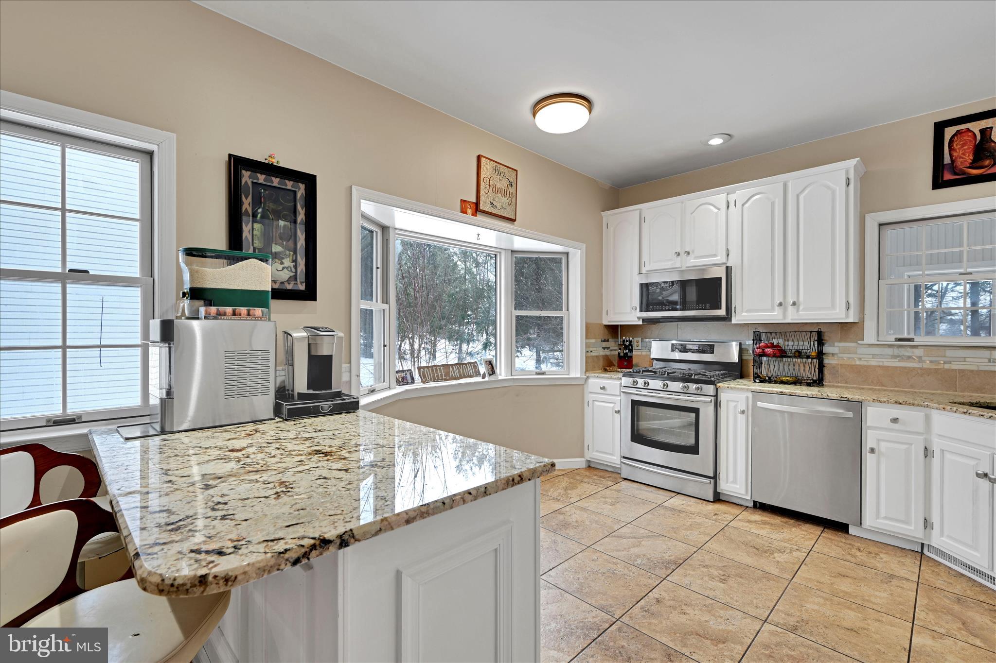 CREEKSIDE - Residential