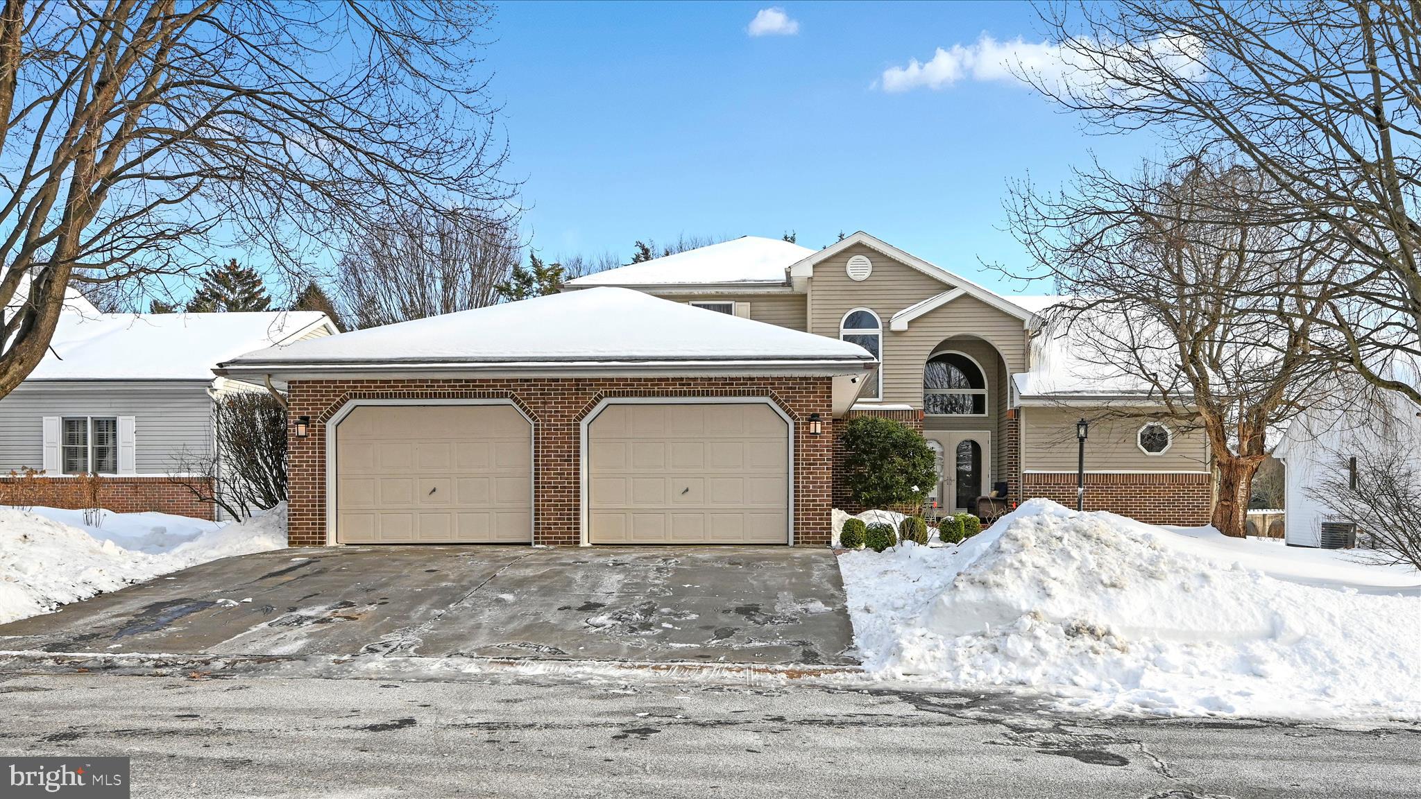 CREEKSIDE - Residential