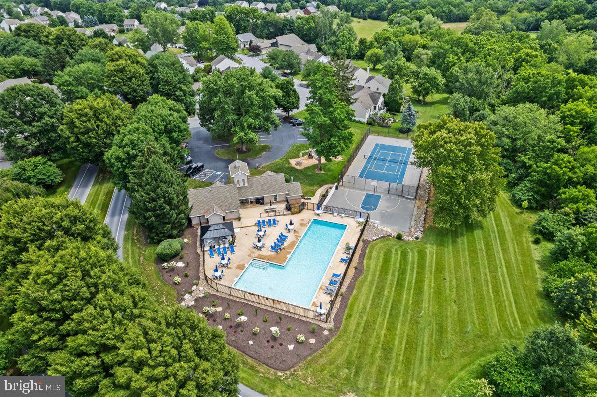 CREEKSIDE - Residential