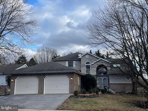 Photo of 717 Brookside Lane, LEBANON, PA 17042 (MLS # PALN2024292)