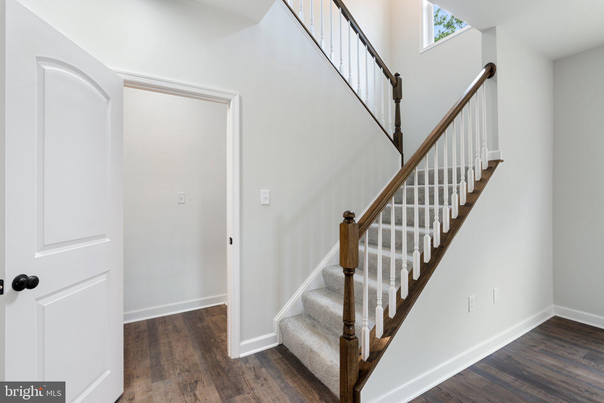 MIDDLE CREEK VISTAS - Residential