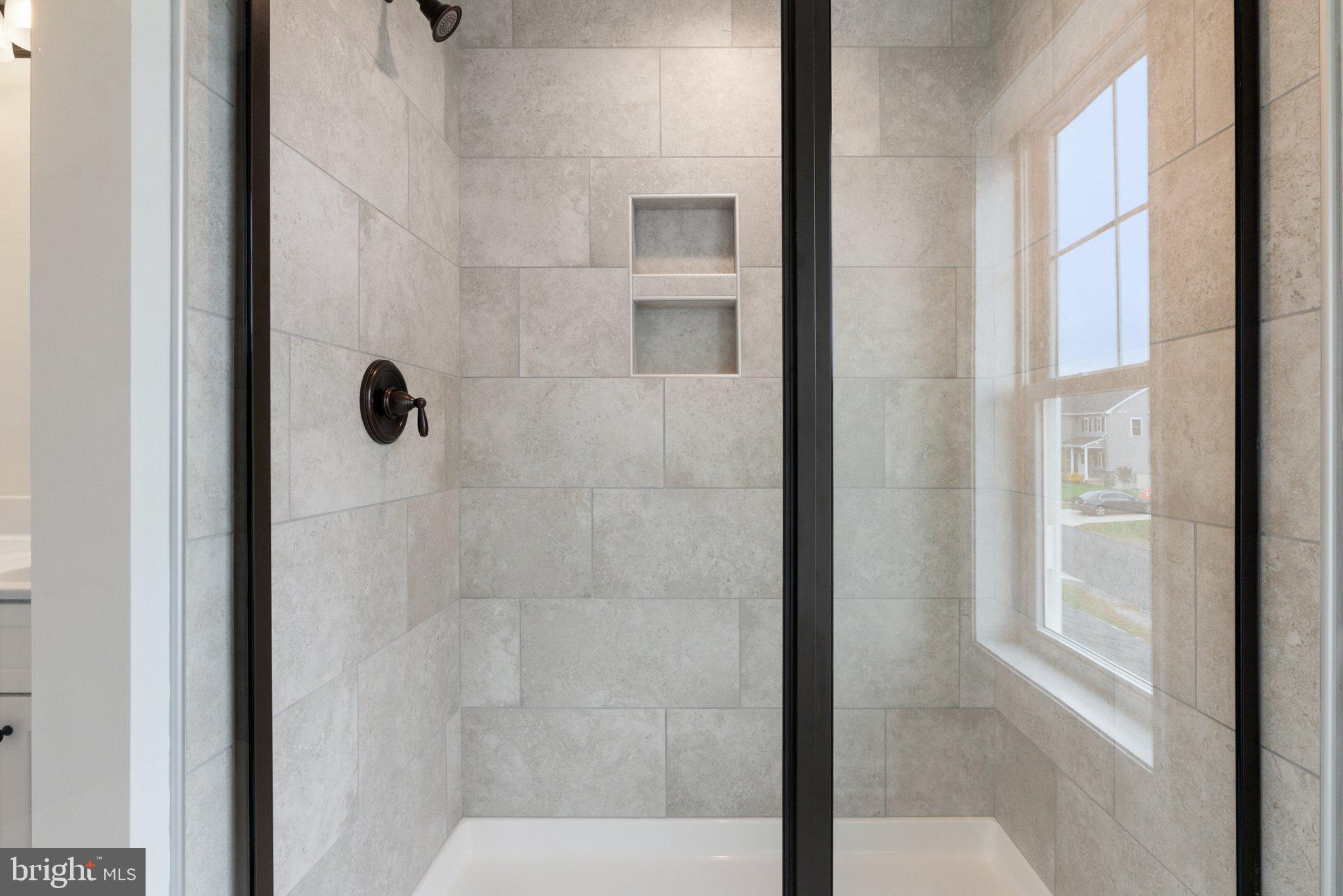 MIDDLE CREEK VISTAS - Residential