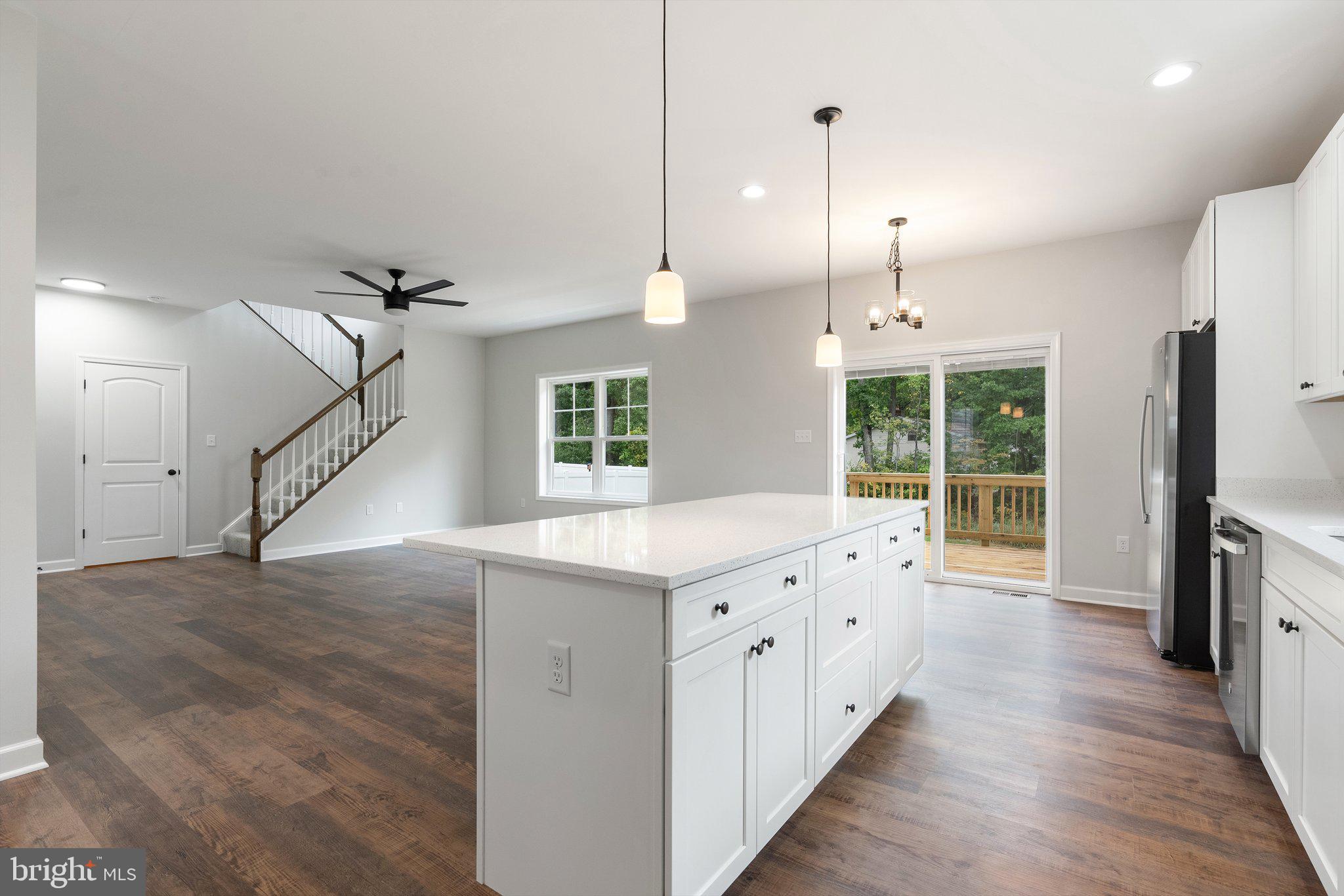 MIDDLE CREEK VISTAS - Residential