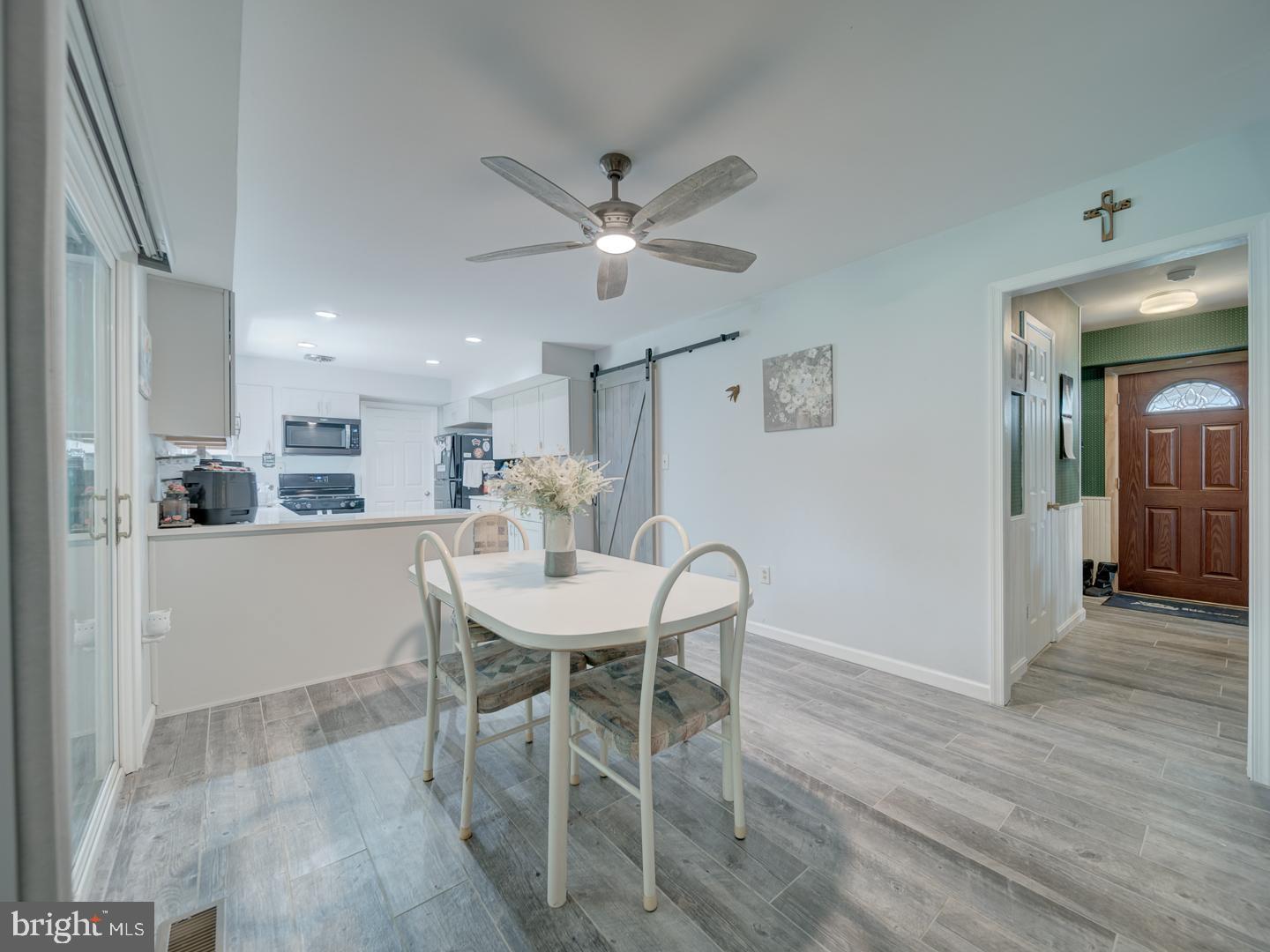 KENILWORTH - Residential