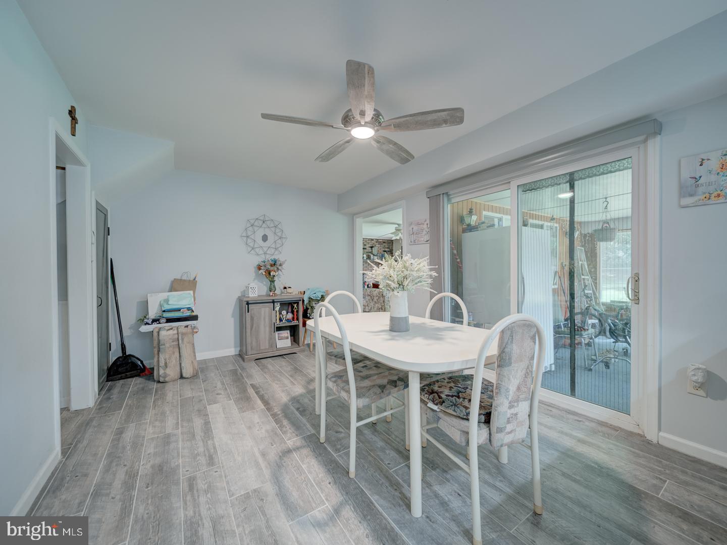 KENILWORTH - Residential