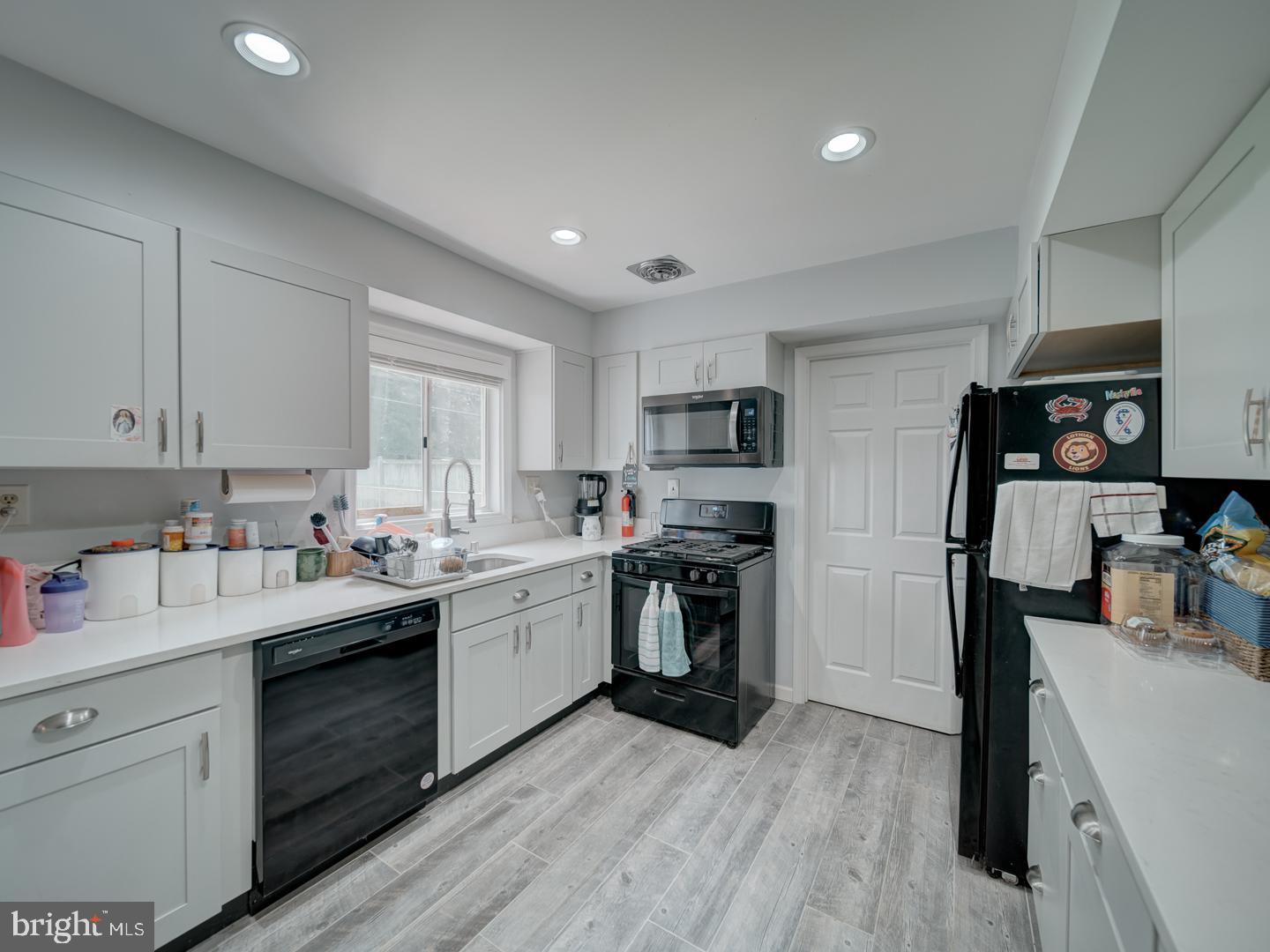 KENILWORTH - Residential