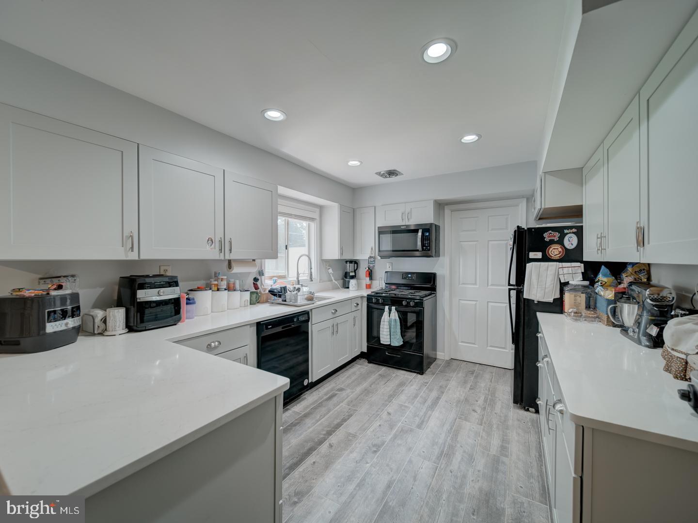 KENILWORTH - Residential