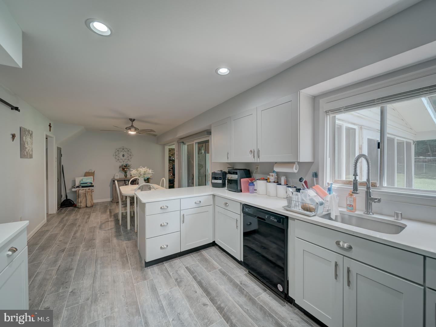 KENILWORTH - Residential