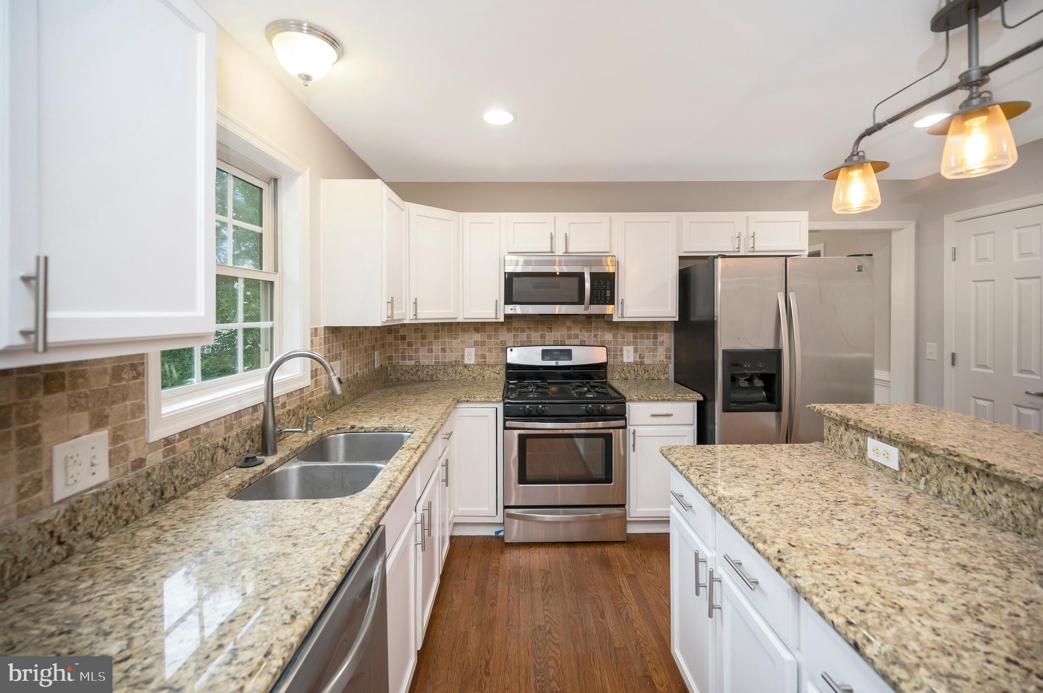 STAFFORD LAKES - Residential