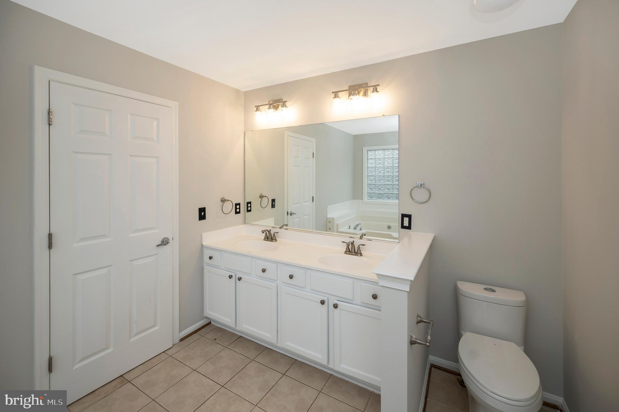 STAFFORD LAKES - Residential