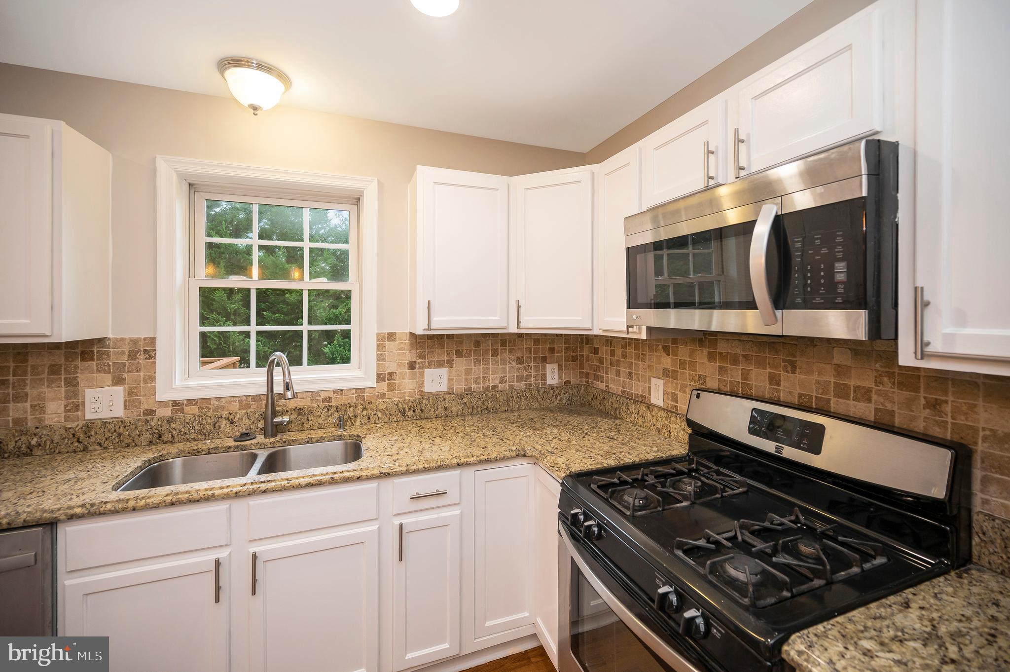 STAFFORD LAKES - Residential