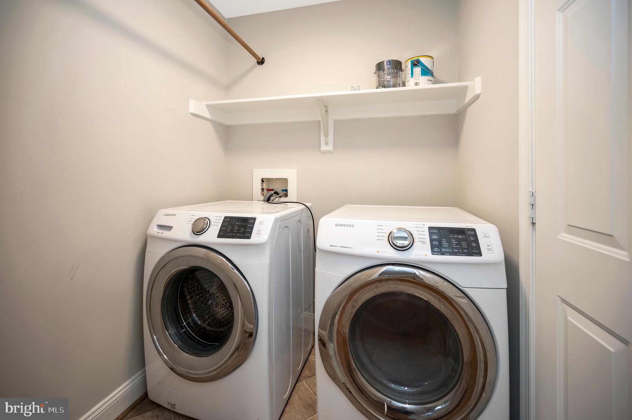 STAFFORD LAKES - Residential