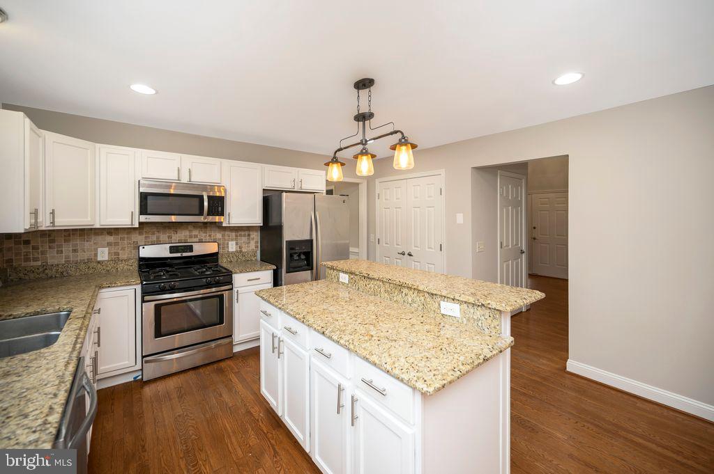 STAFFORD LAKES - Residential