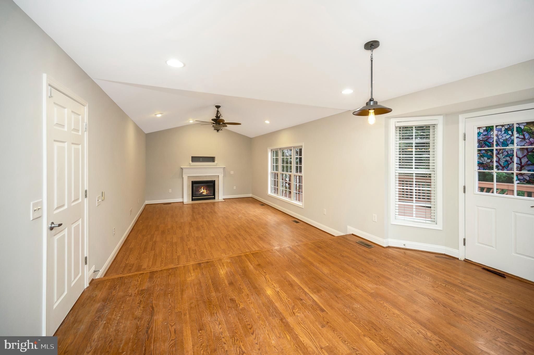 STAFFORD LAKES - Residential