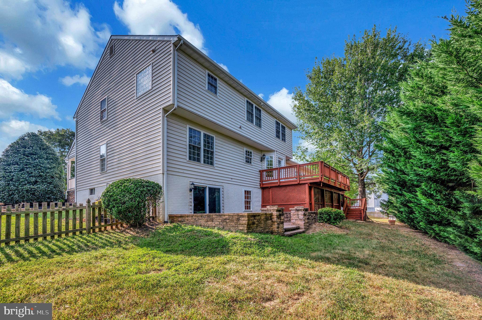 STAFFORD LAKES - Residential