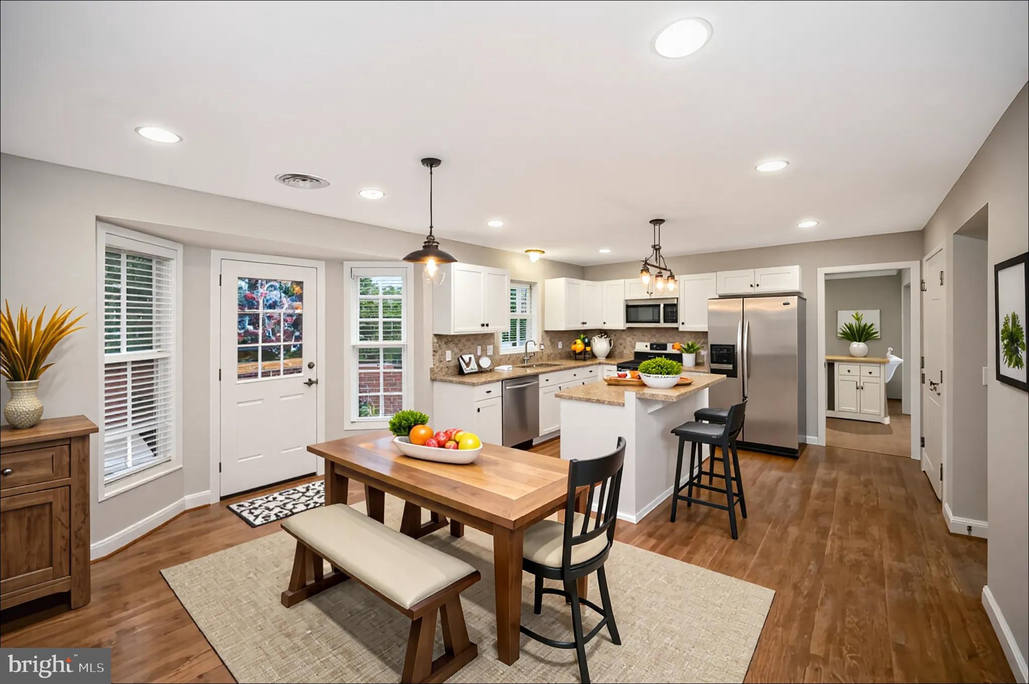 STAFFORD LAKES - Residential