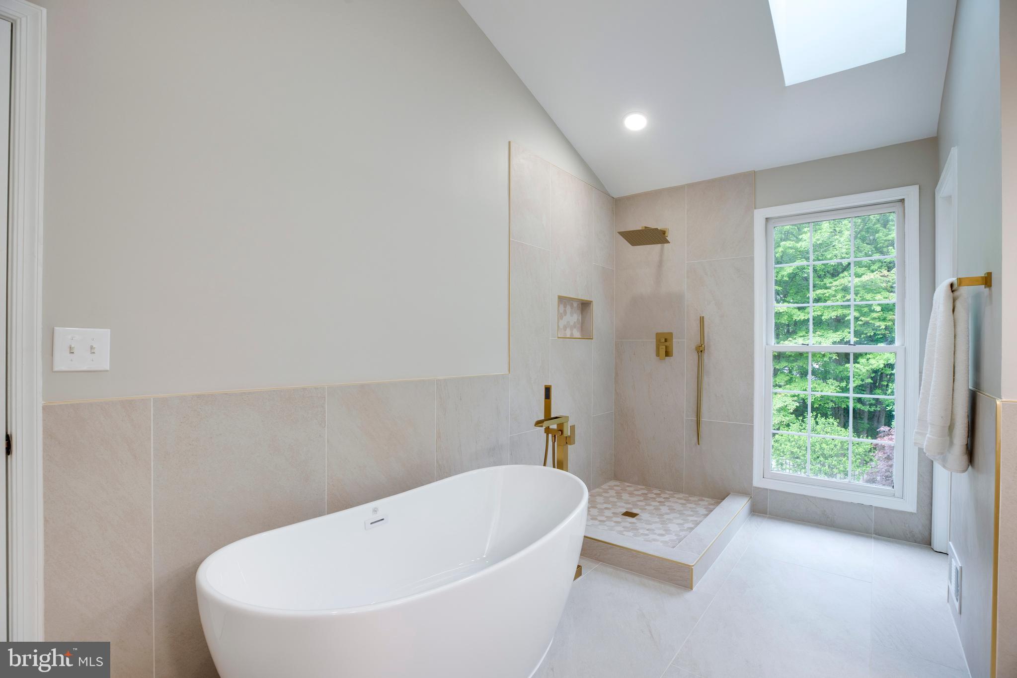 CROSSPOINTE - Residential