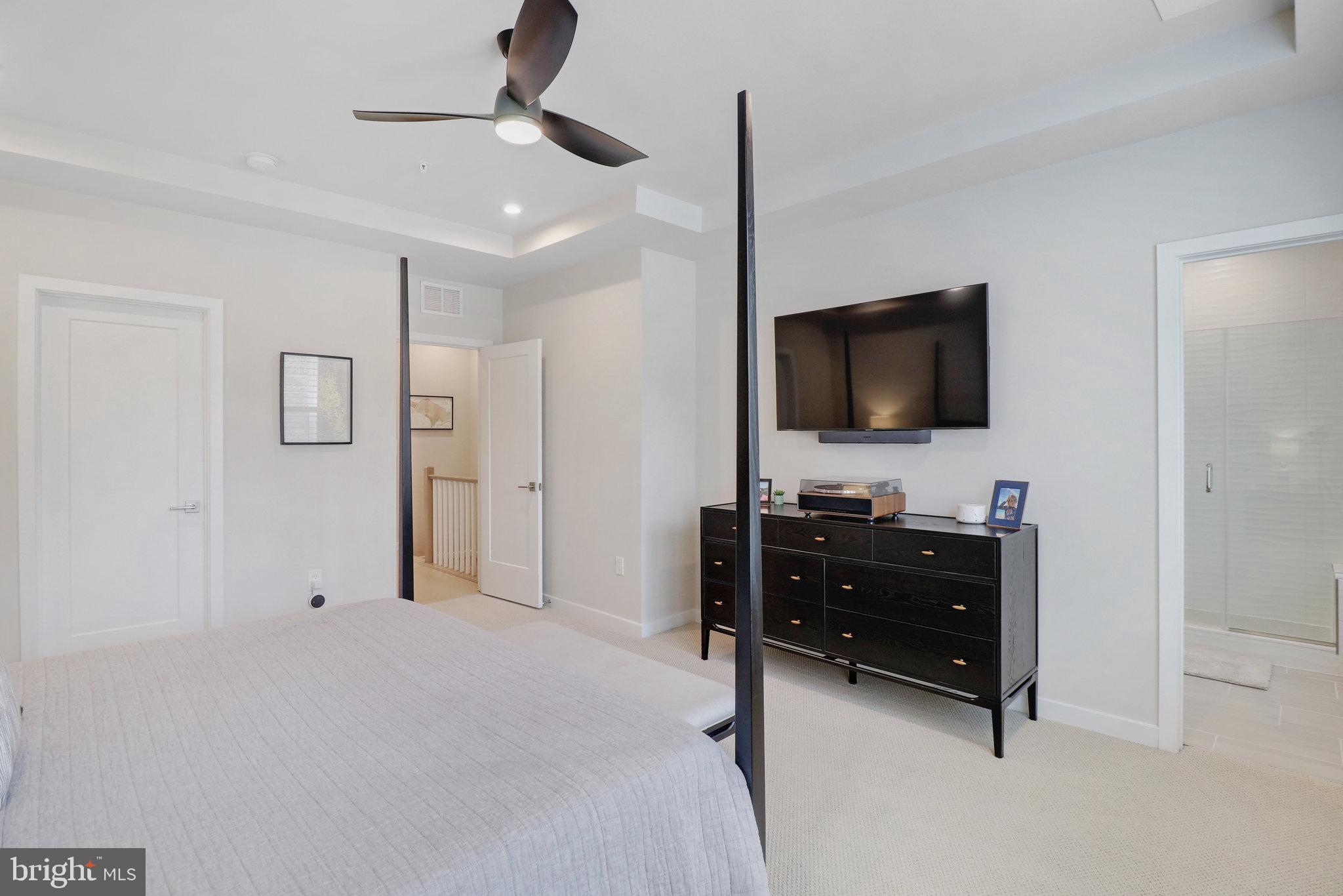 UNION PARK AT MCLEAN - Residential