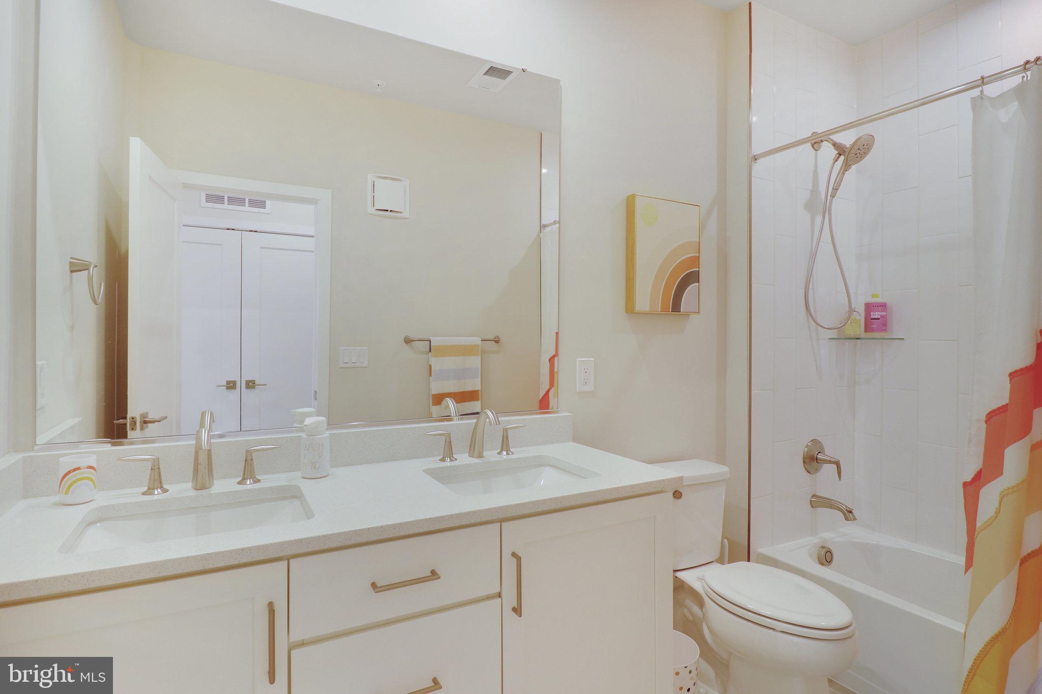 UNION PARK AT MCLEAN - Residential