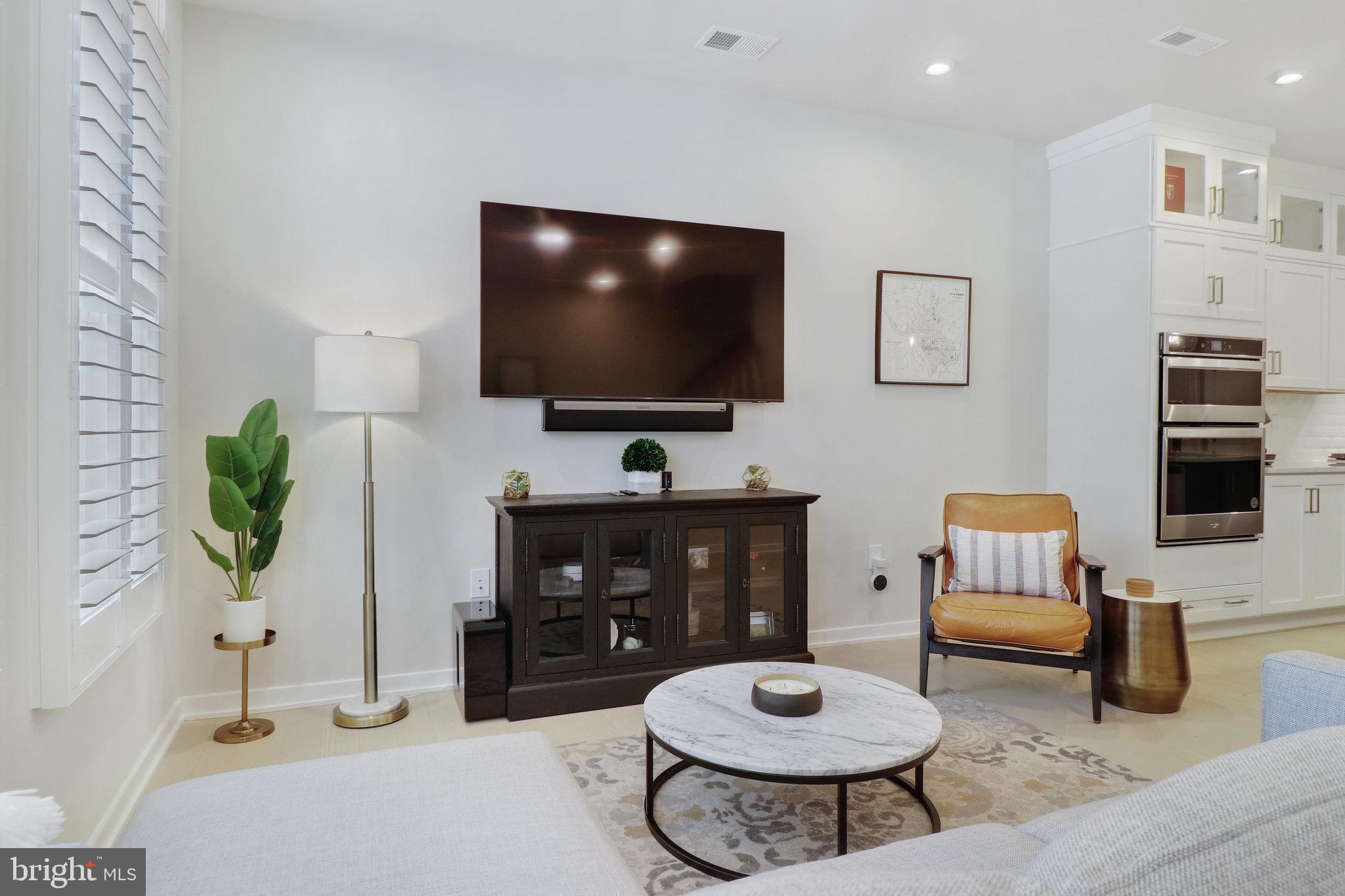 UNION PARK AT MCLEAN - Residential