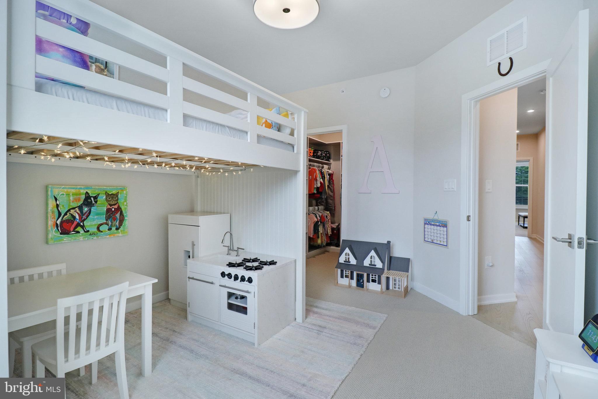 UNION PARK AT MCLEAN - Residential