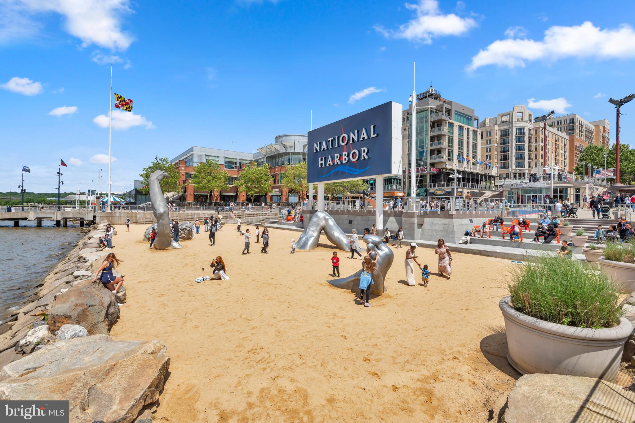 NATIONAL HARBOR - Residential