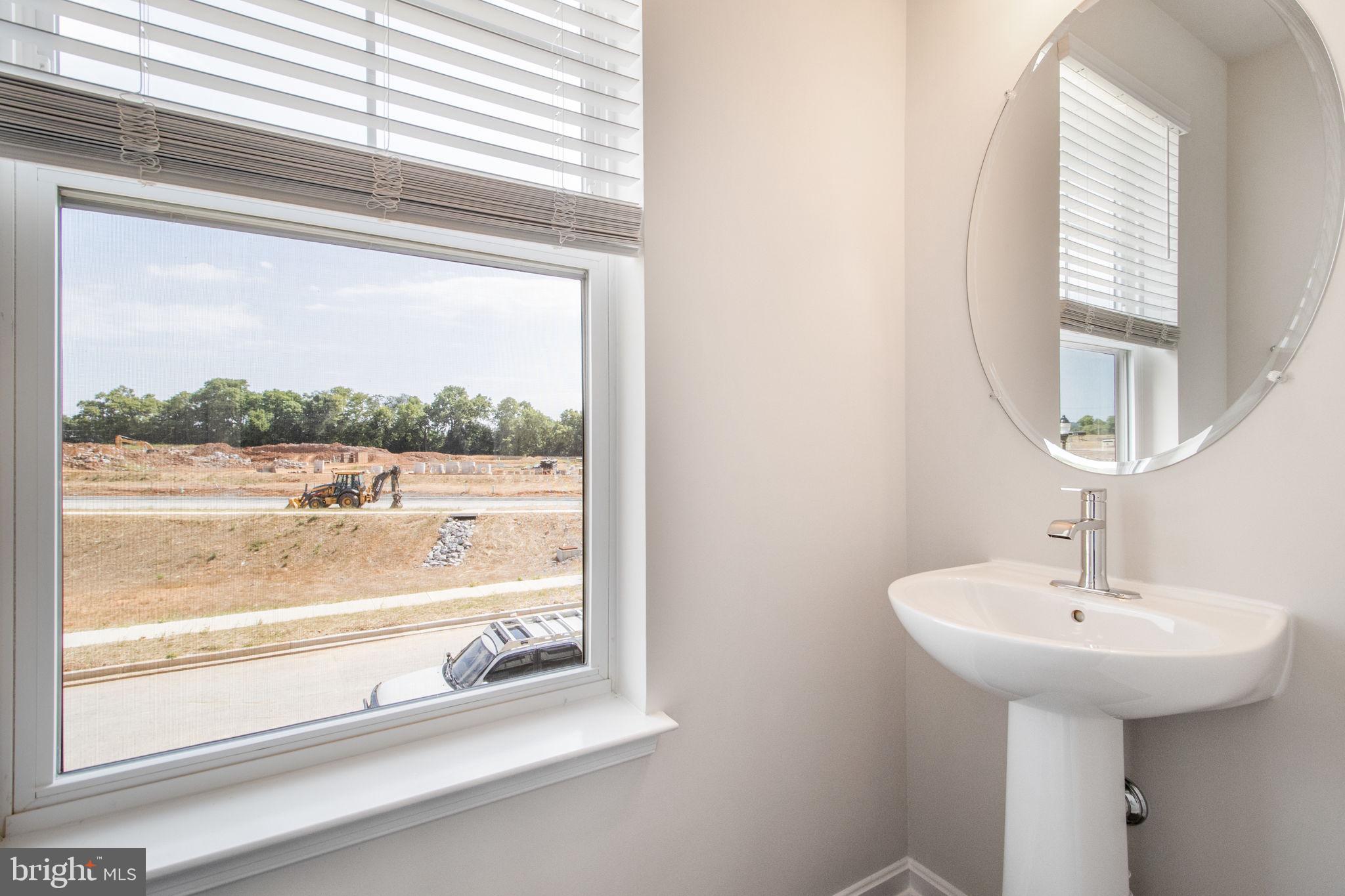 RENN QUARTER - Residential Lease