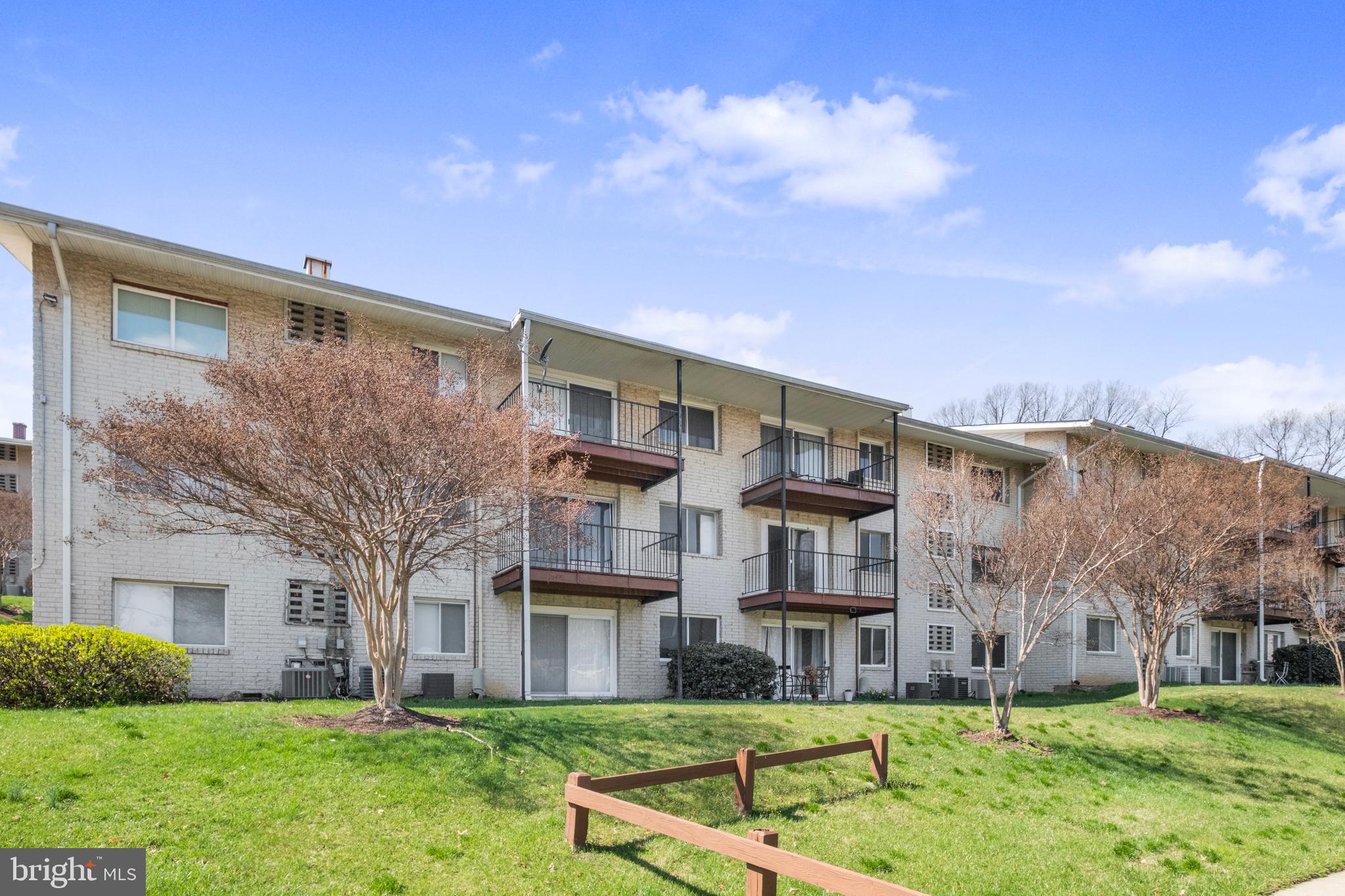 CARROLLAN GARDENS - Residential