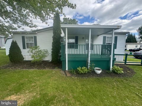 108 WILDBRIAR COURT S LANCASTER PA 17603