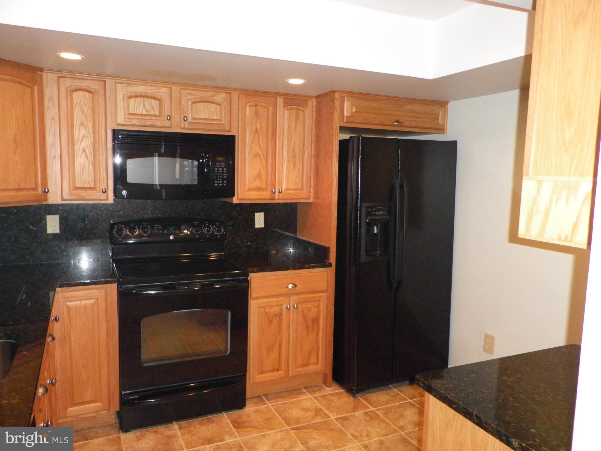 KEENE MILL WOODS - Residential Lease