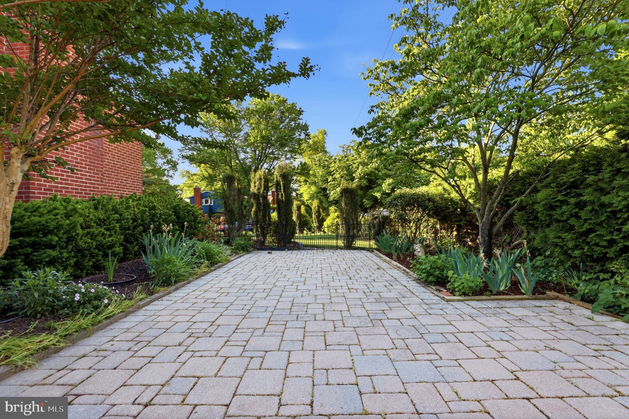 LEWINSVILLE HEIGHTS - Residential