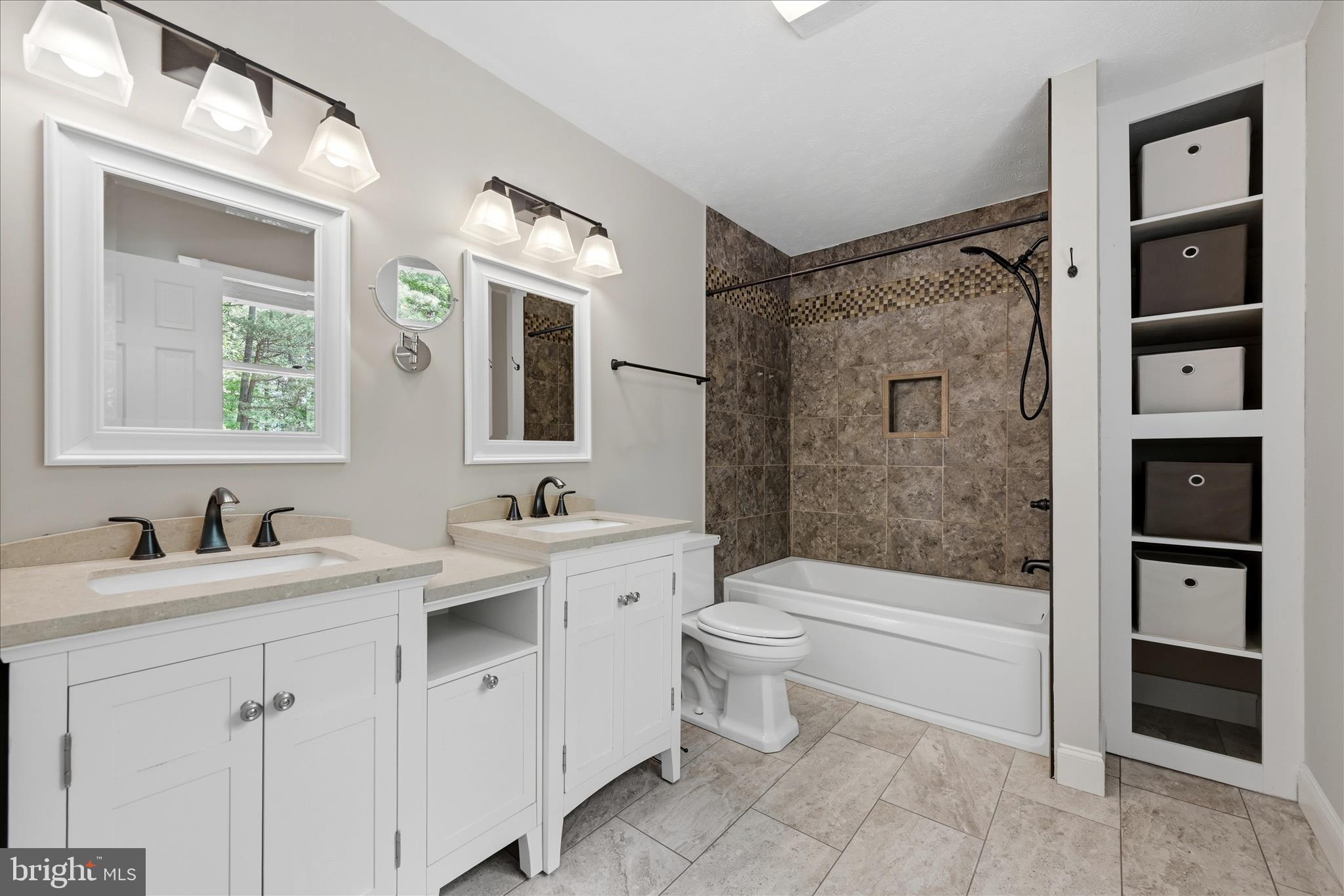 PLANTATION PINES - Residential